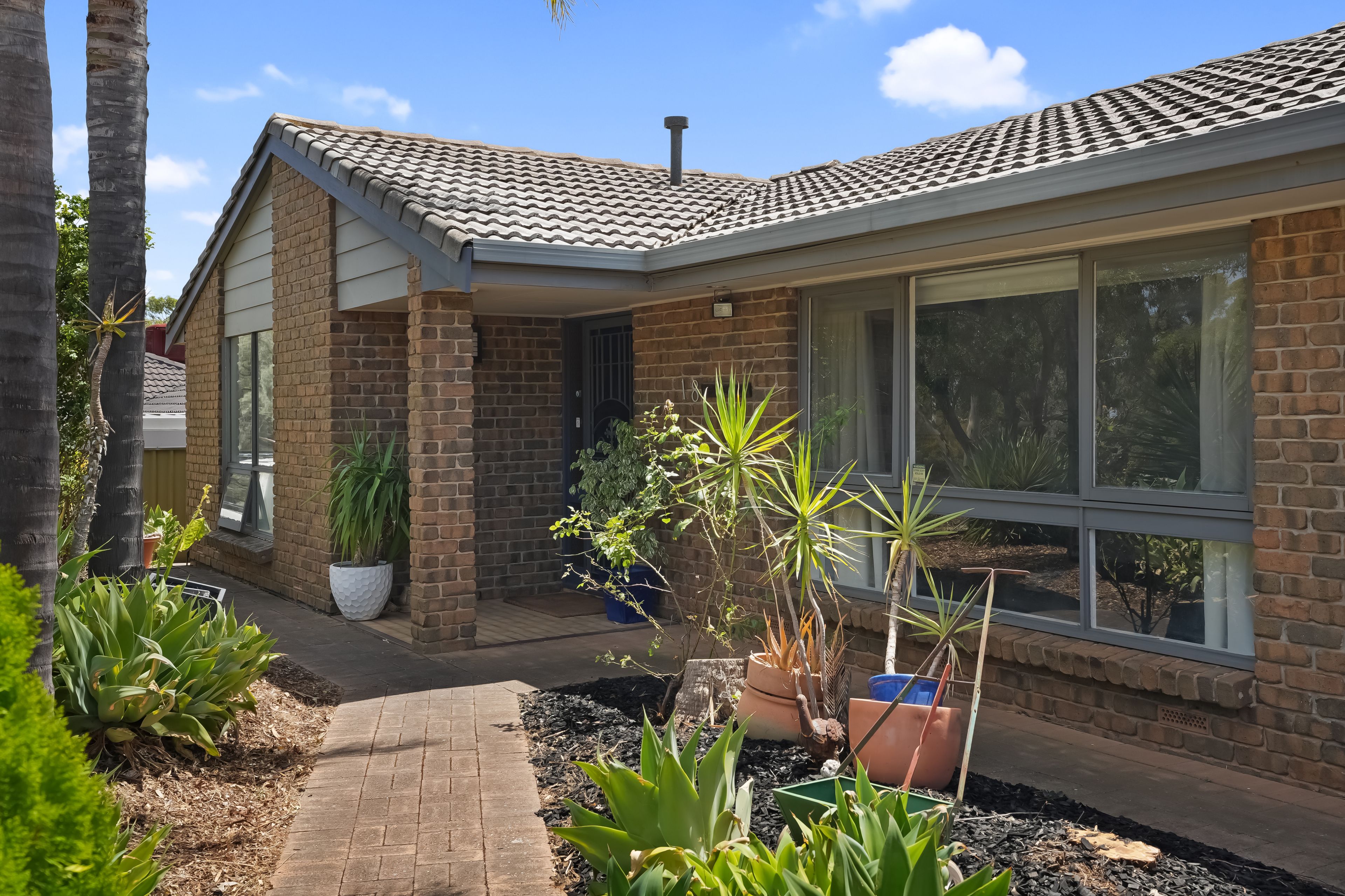 18 Kakuna Crescent, Craigmore, SA 5114