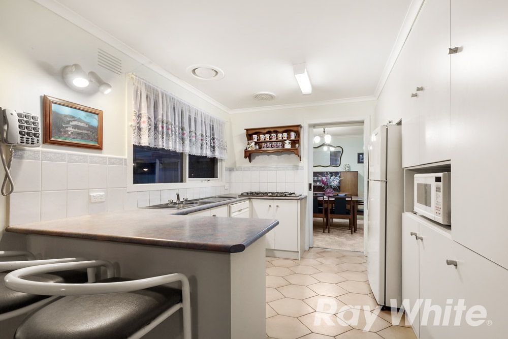 6 Maringa Close, Wantirna South, VIC 3152
