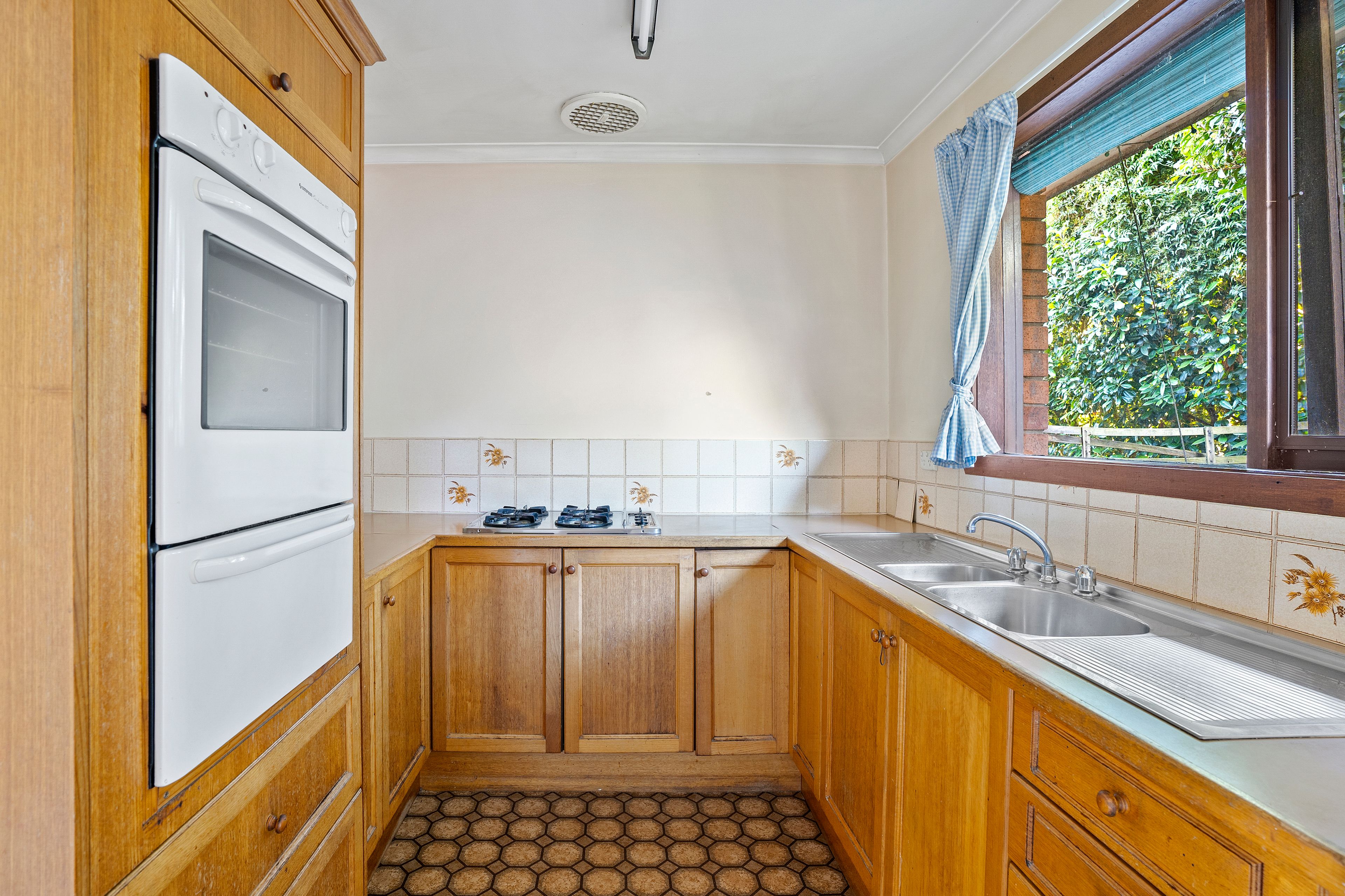 2/97 Forest Road, Ferntree Gully, VIC 3156
