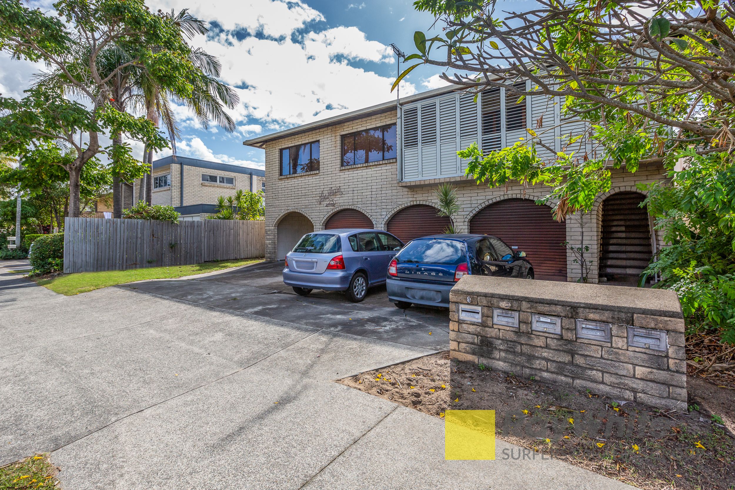 1/25 Thomas Drive — photo 9 of 10