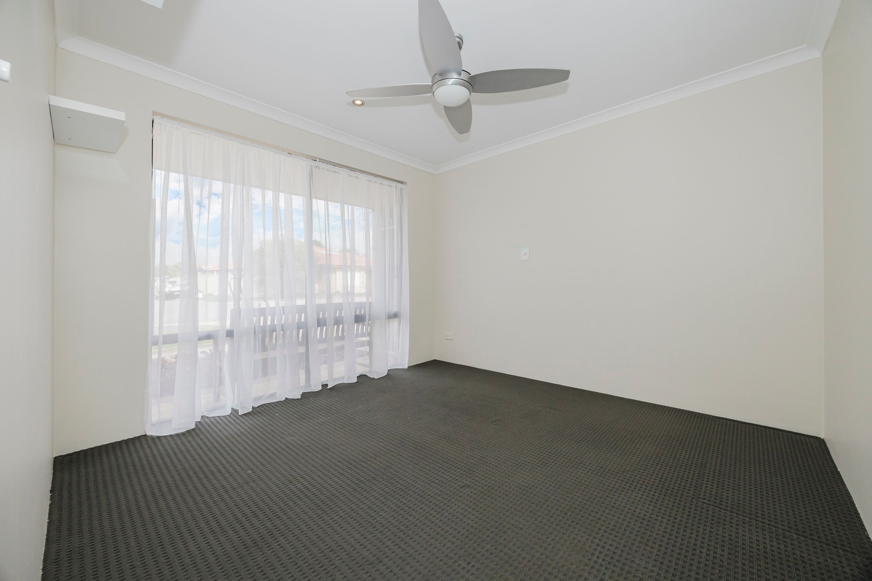 14 Pyrenees Court — photo 8 of 30