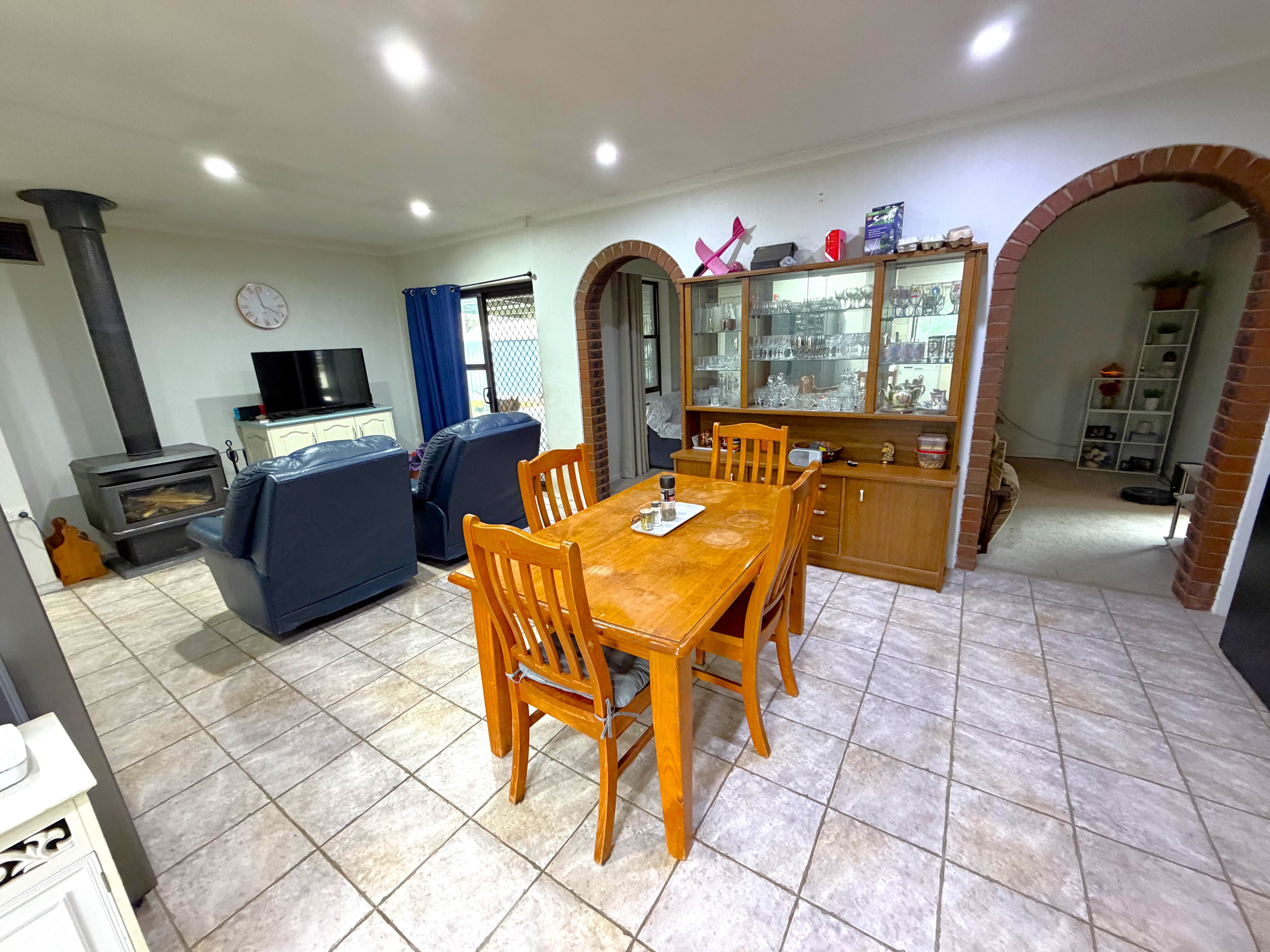 81 Macauley Street — photo 4 of 13