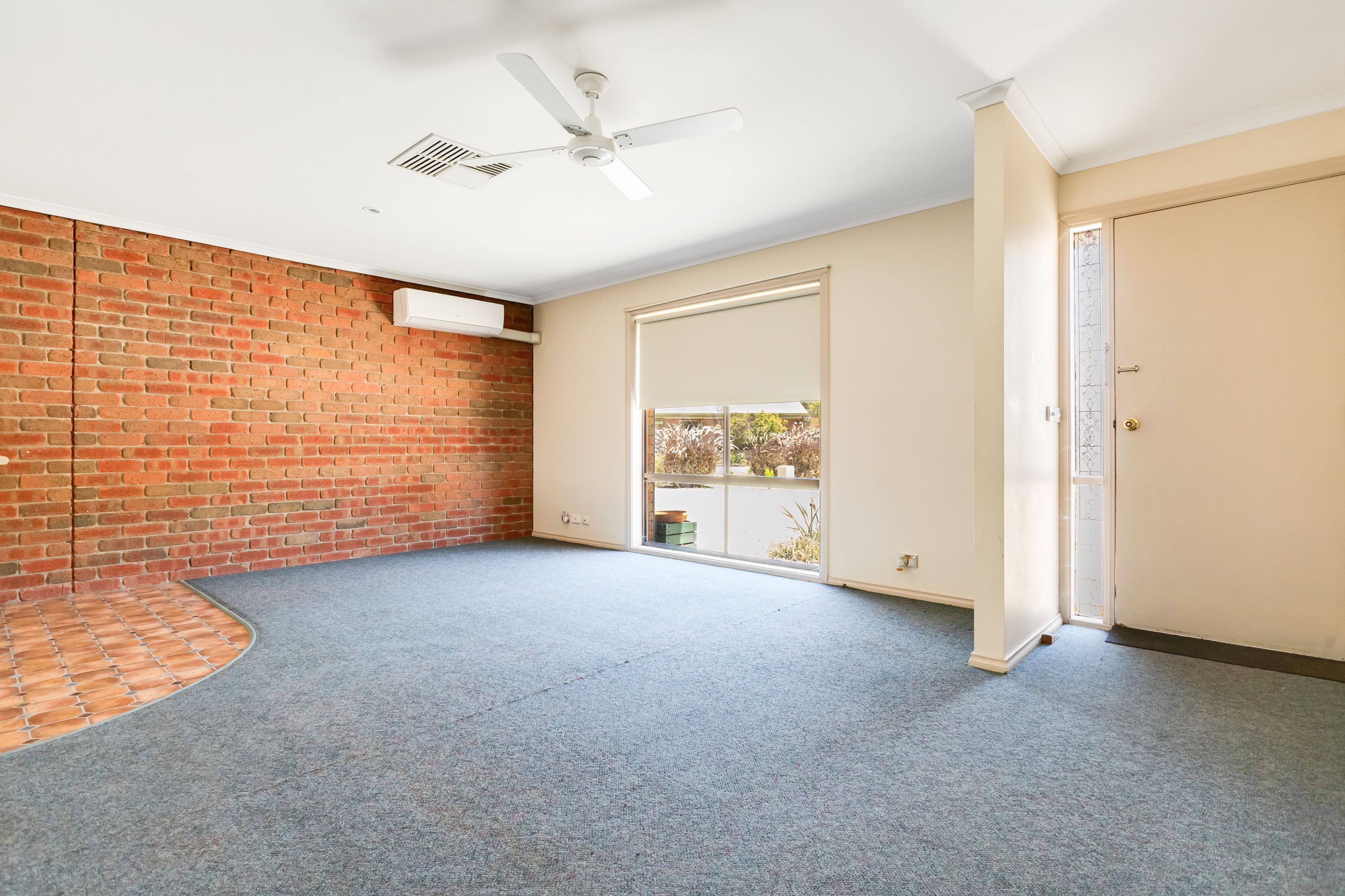 2/226-228 Adams Street — photo 3 of 15