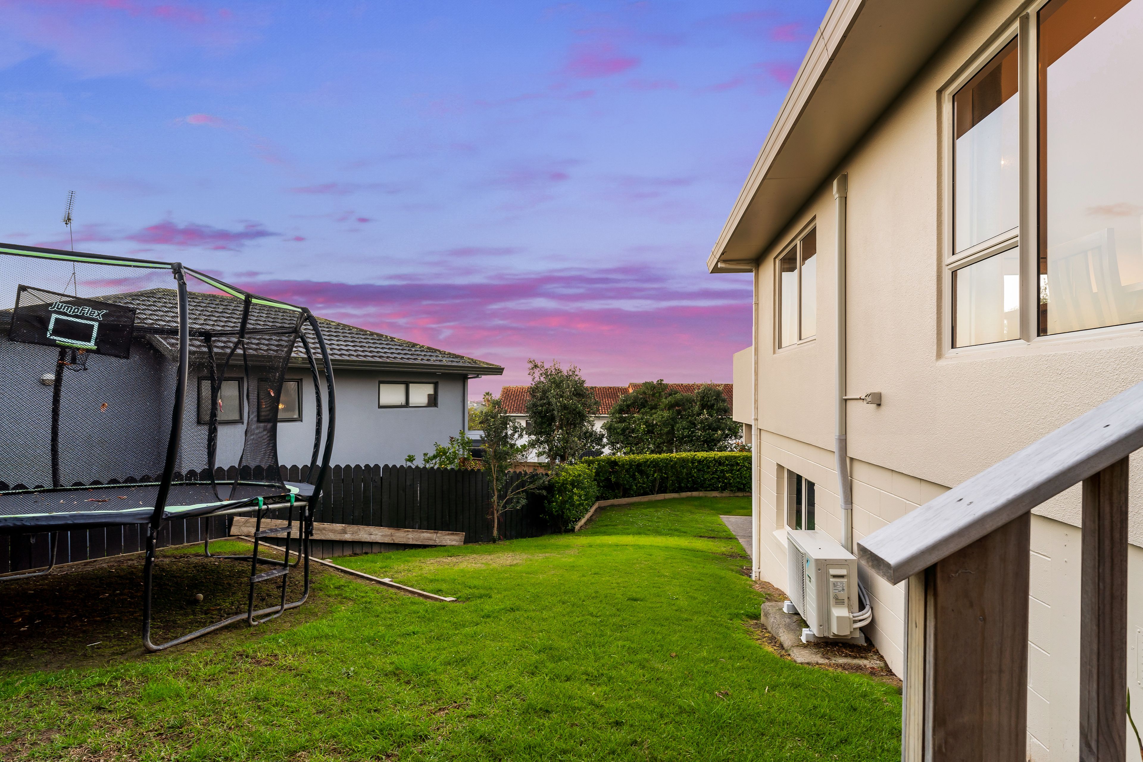 22 Whangaparaoa Road, Red Beach, Rodney