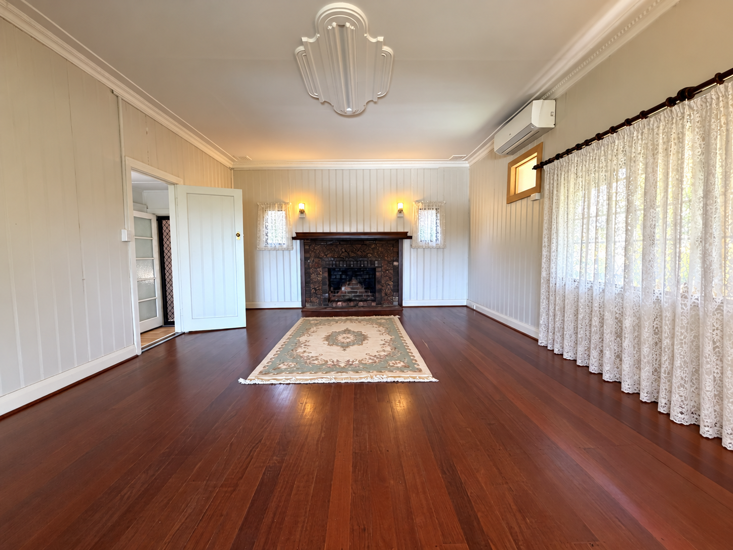 25 Hillside Crescent — photo 3 of 21