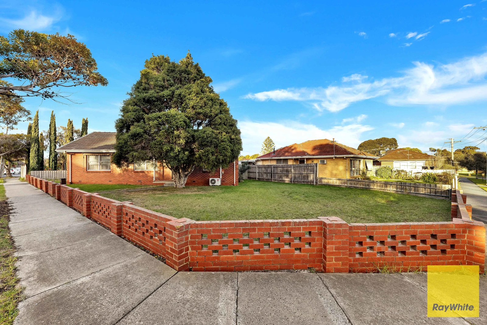 4 Robertson Crescent, Laverton, VIC 3028