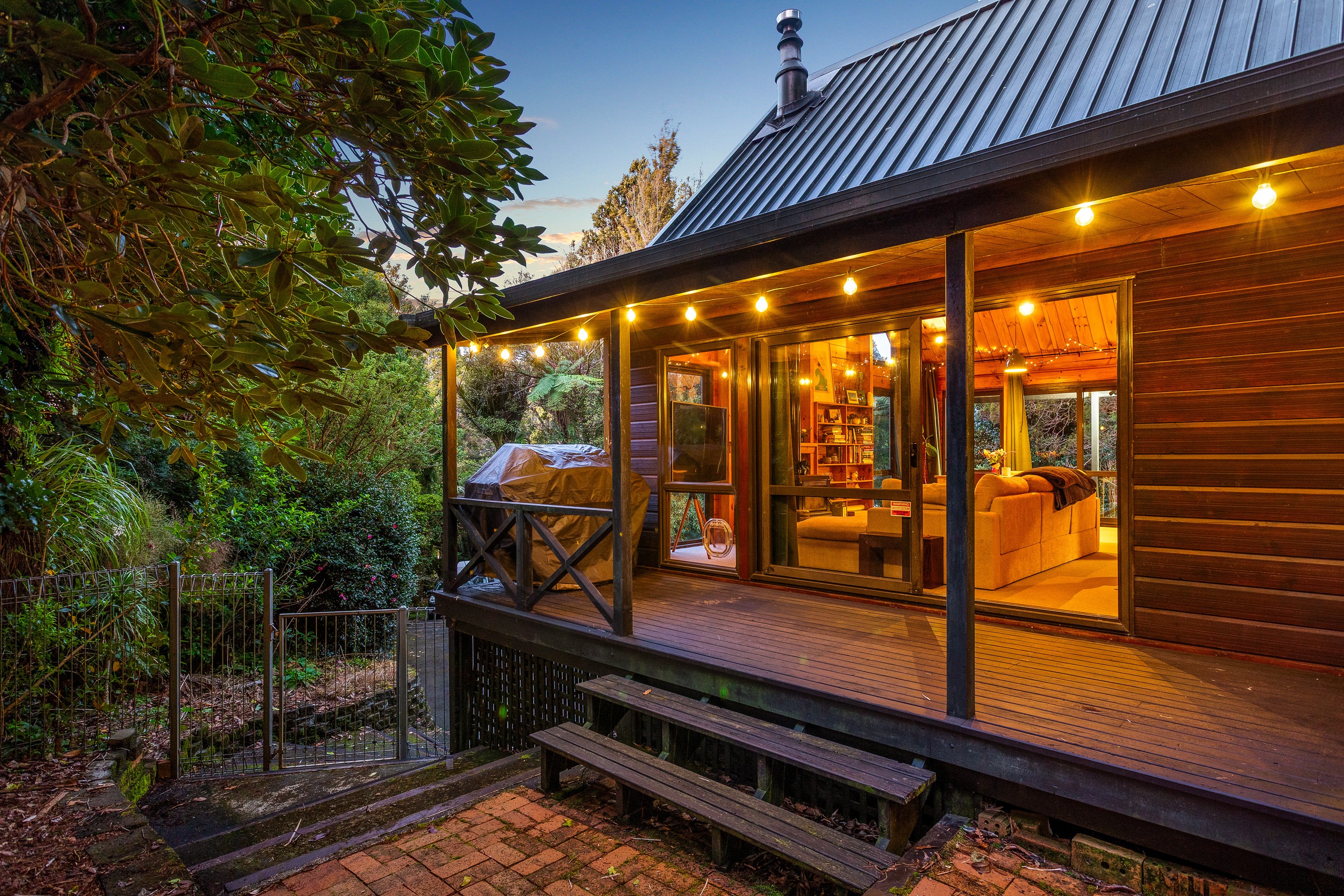 566 Scenic Drive, Waiatarua, Waitakere City