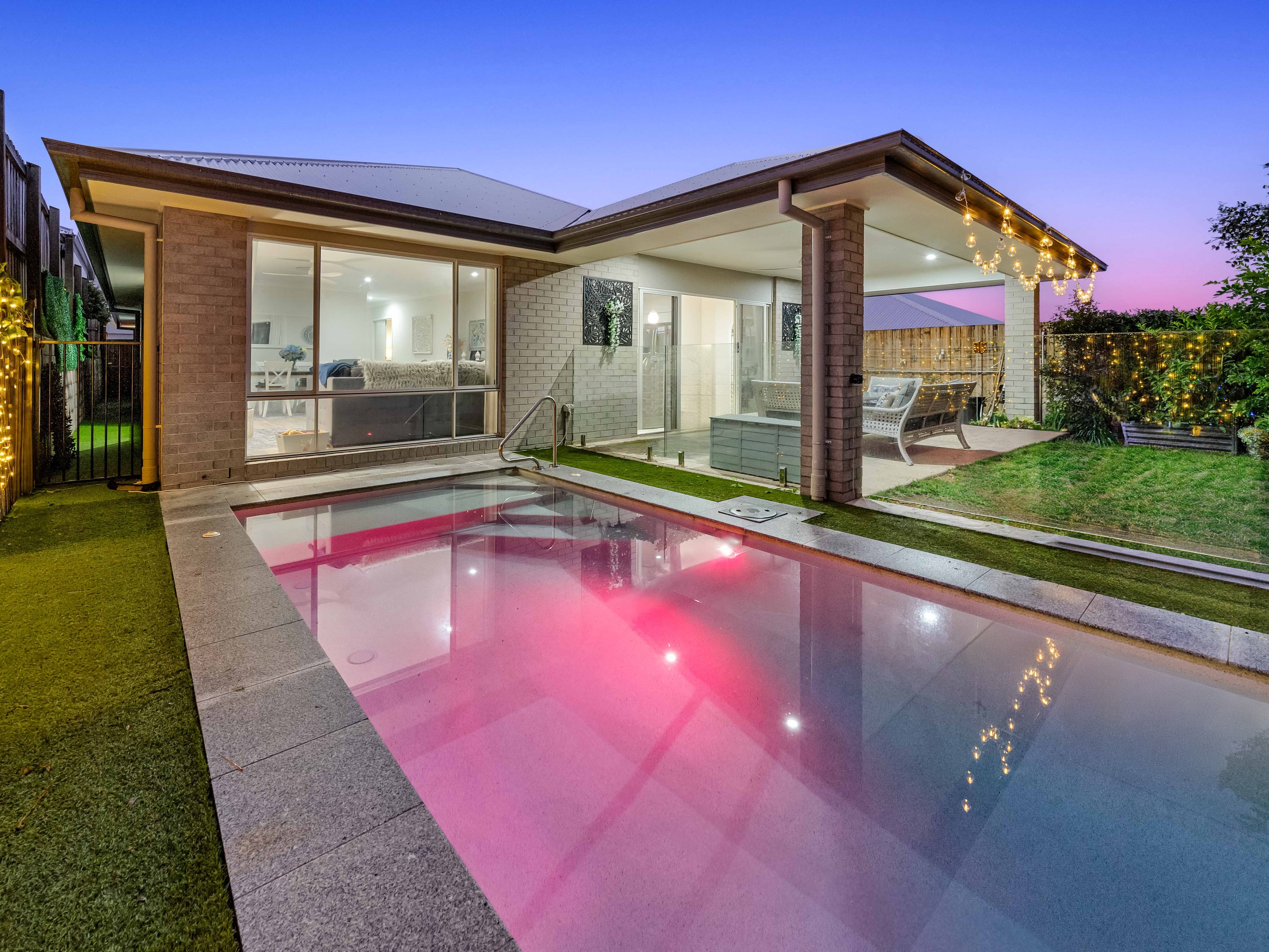 5 Derwent Street, South Ripley, QLD 4306