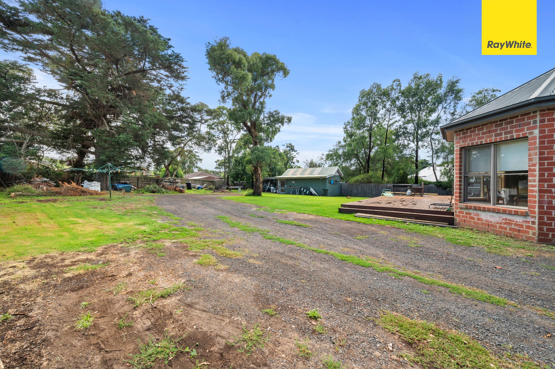16 Ruthven Street, Sunbury, VIC 3429