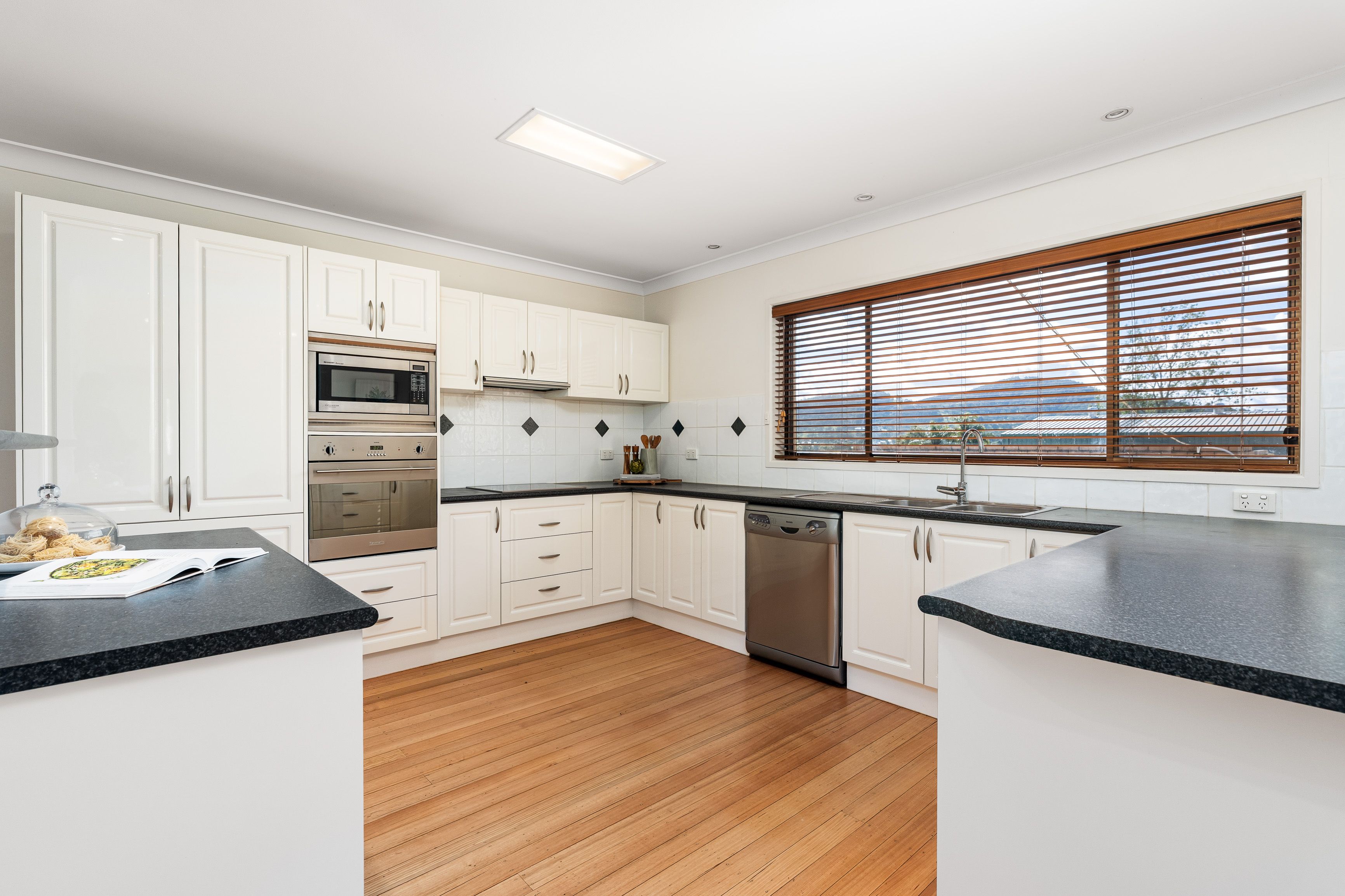 272 Vickers Road, Lavington, NSW 2641
