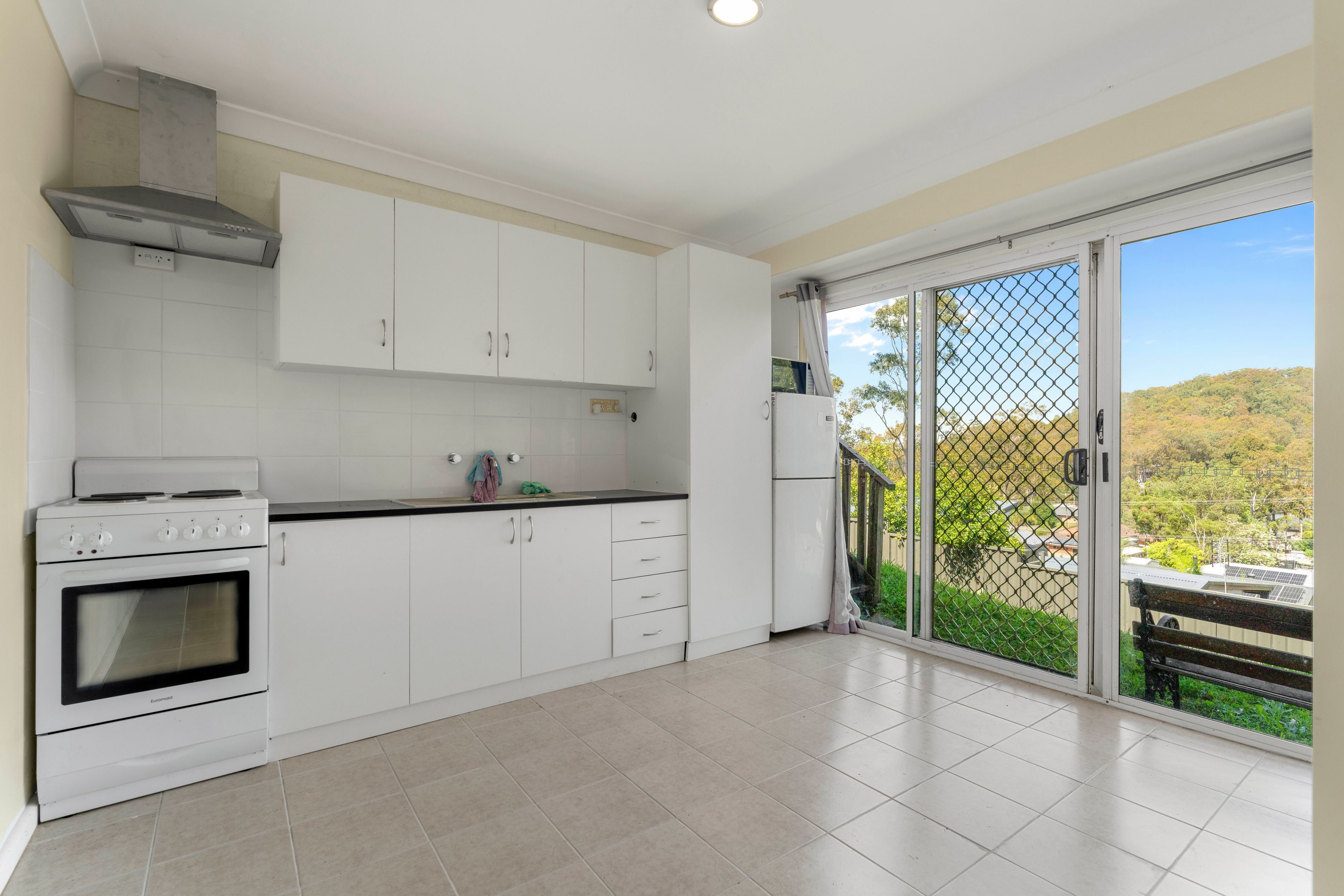 6 Dunrossil Avenue — photo 12 of 16