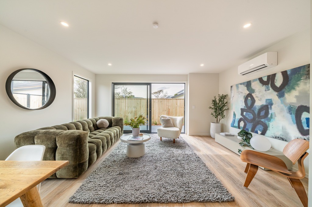 TH2/24 Vincent Street, Waterloo, Lower Hutt City