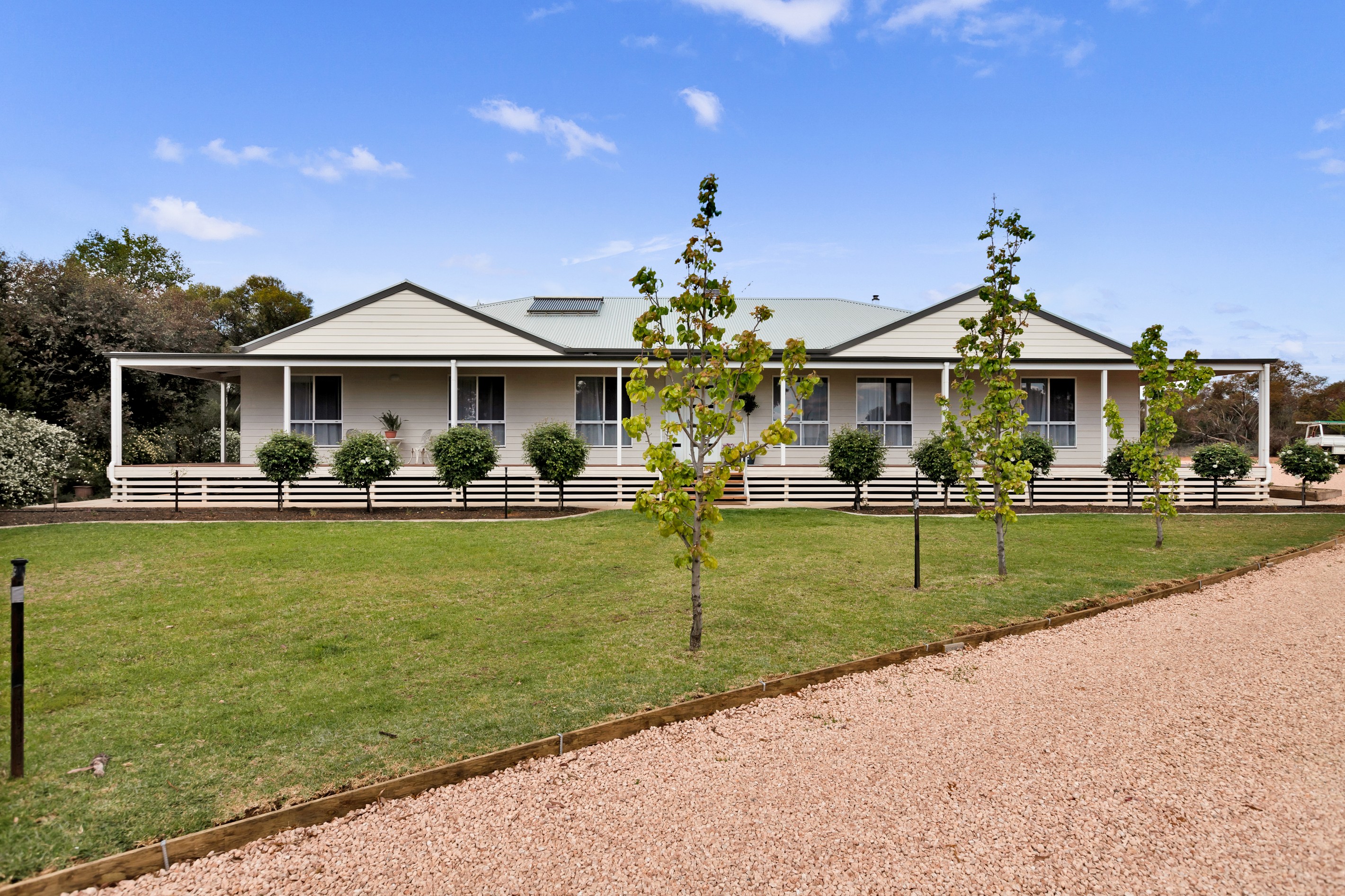 6 Bushland Rise, Koorlong, VIC 3501