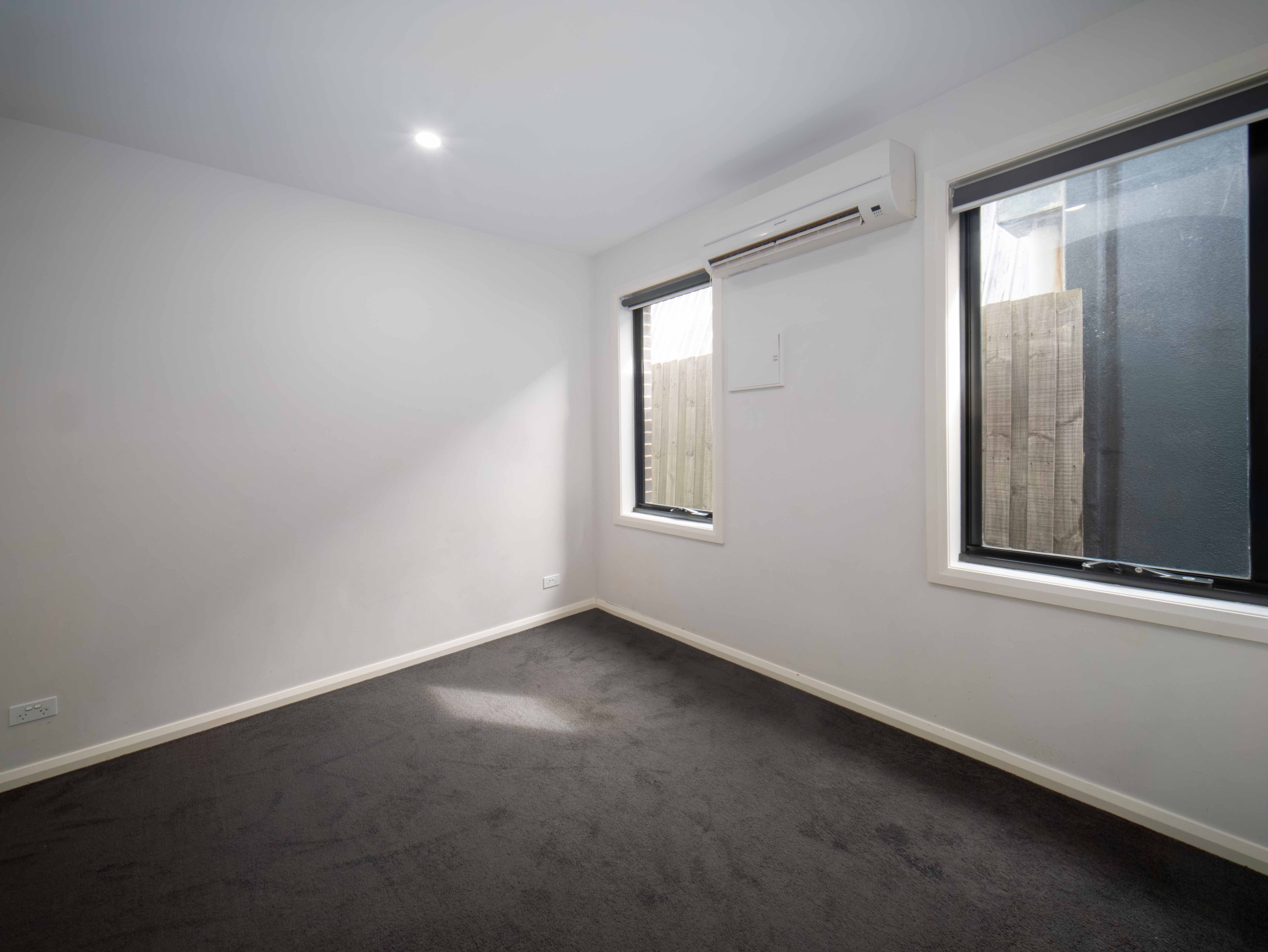5/1072 Sydney Road — photo 3 of 6