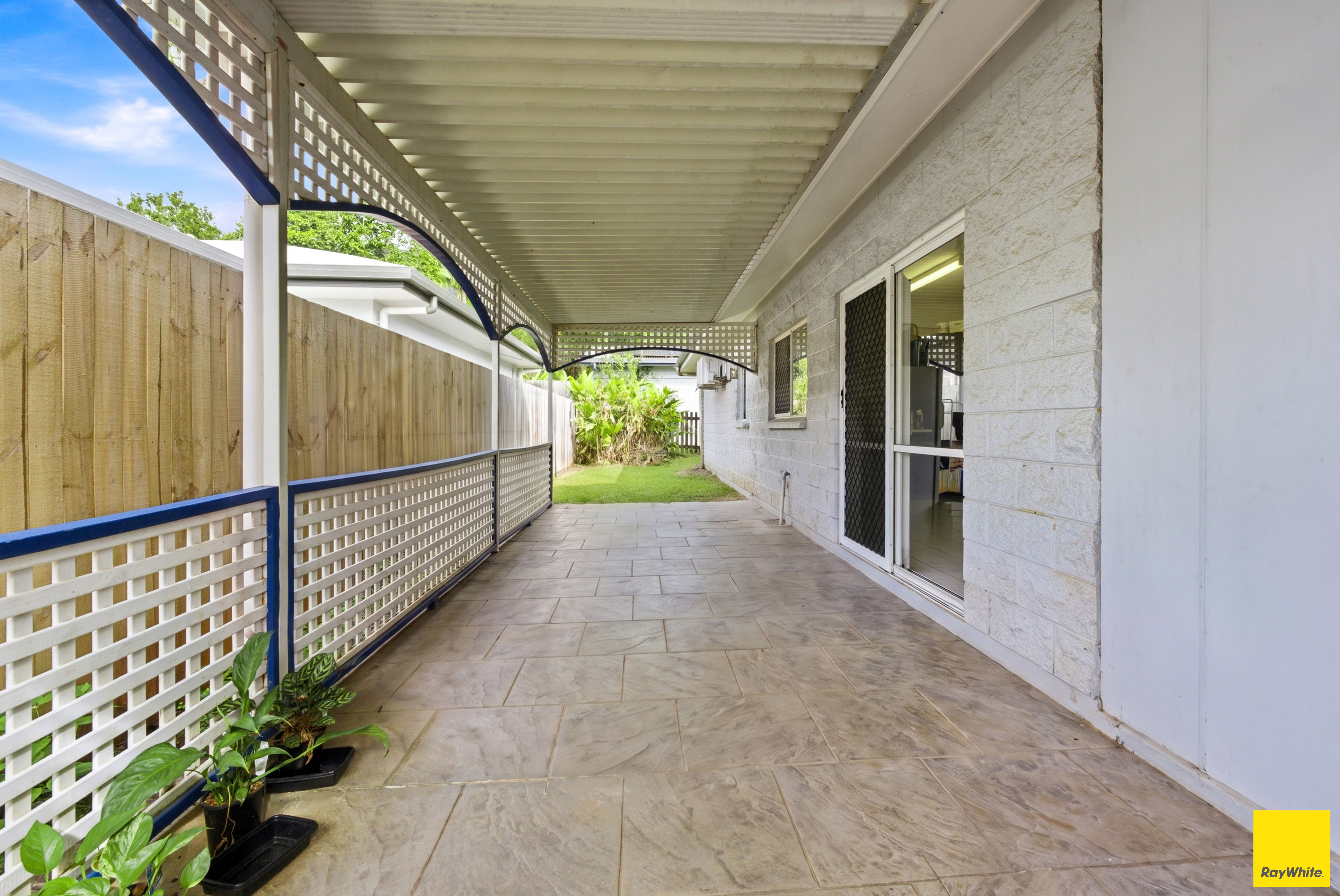 5 Michaelangelo Drive — photo 11 of 13