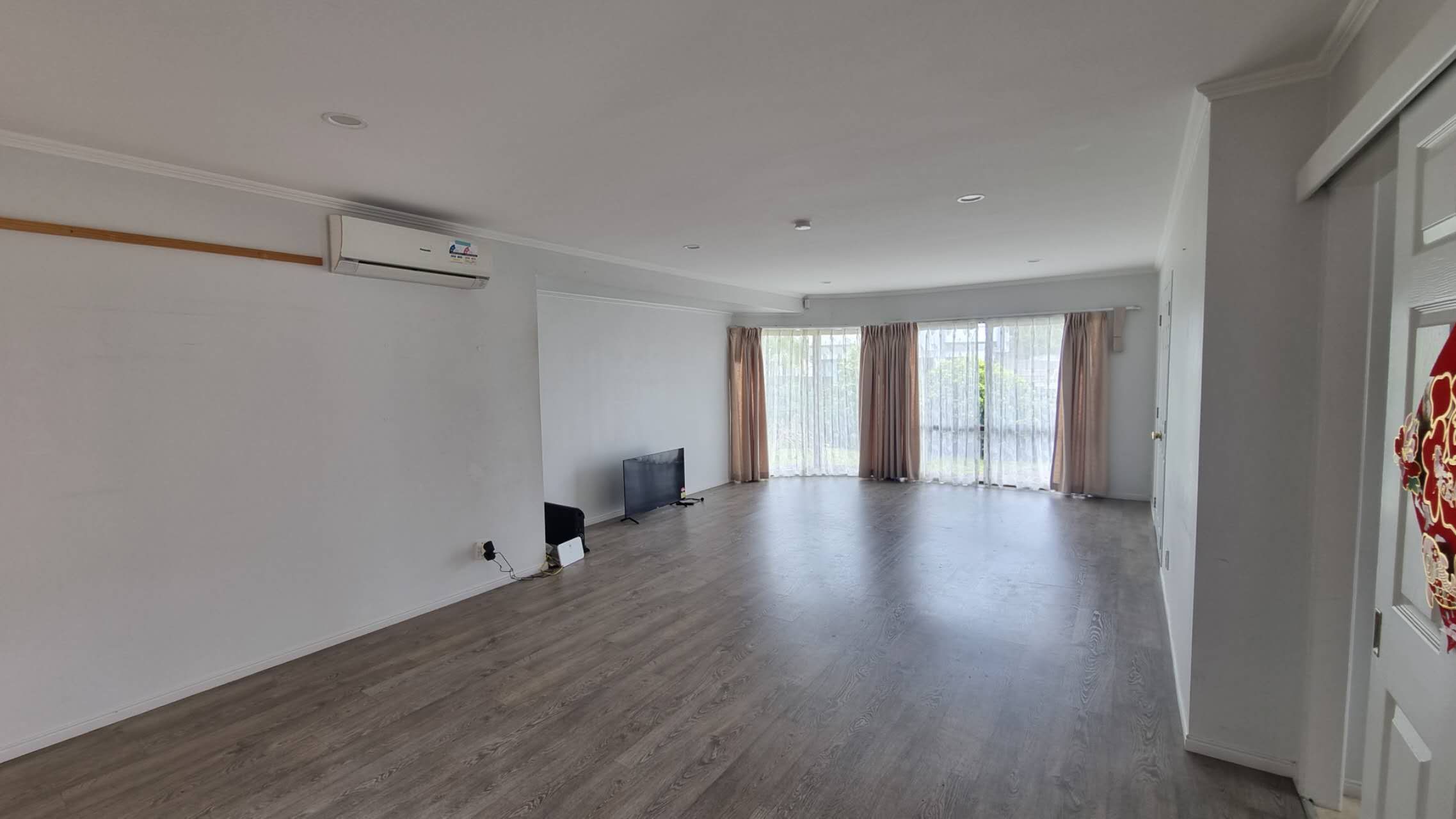 2/1 Britannia Place, Half Moon Bay, Manukau City