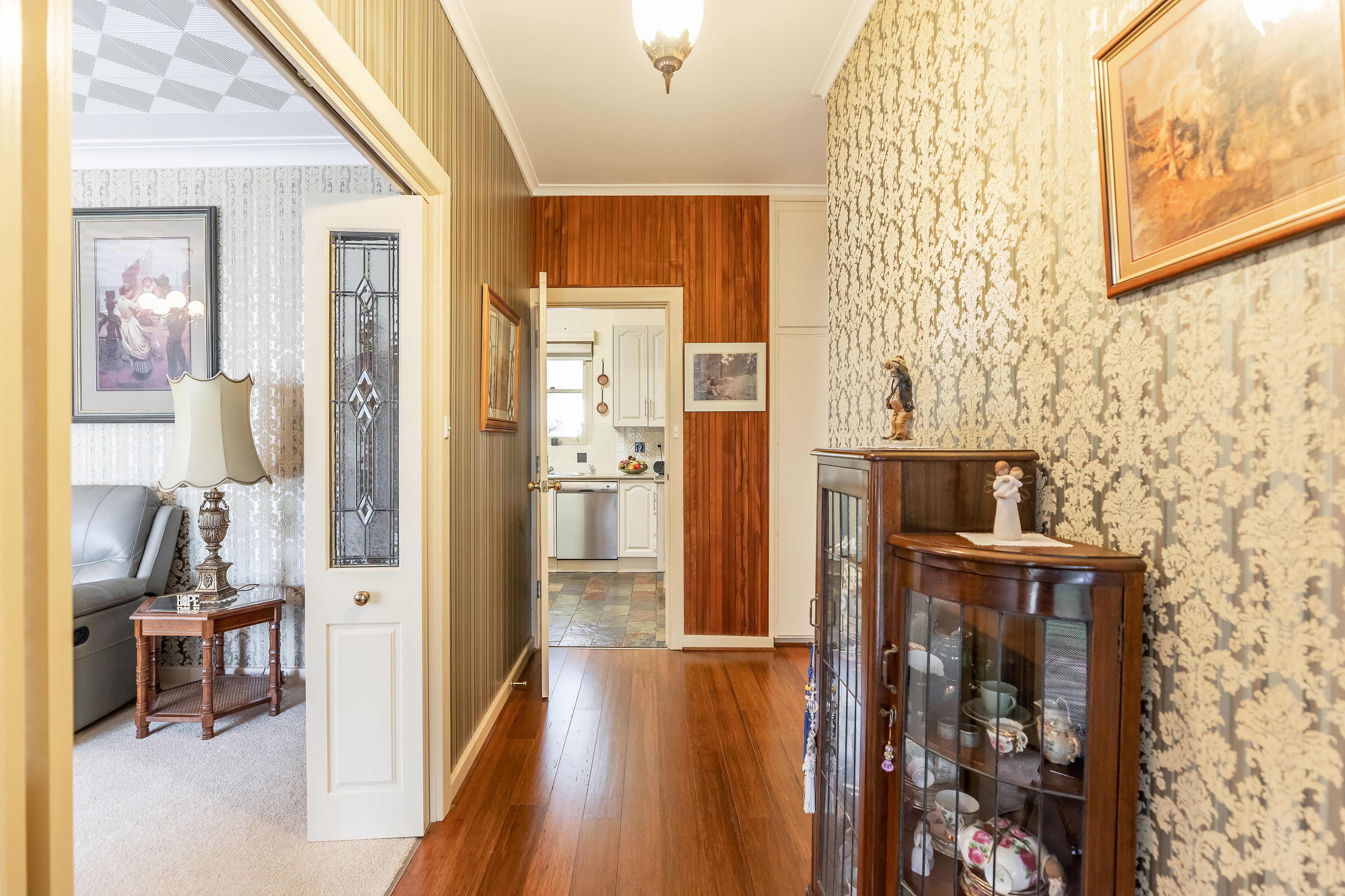 7 Surrey Crescent, Lower Mitcham, SA 5062