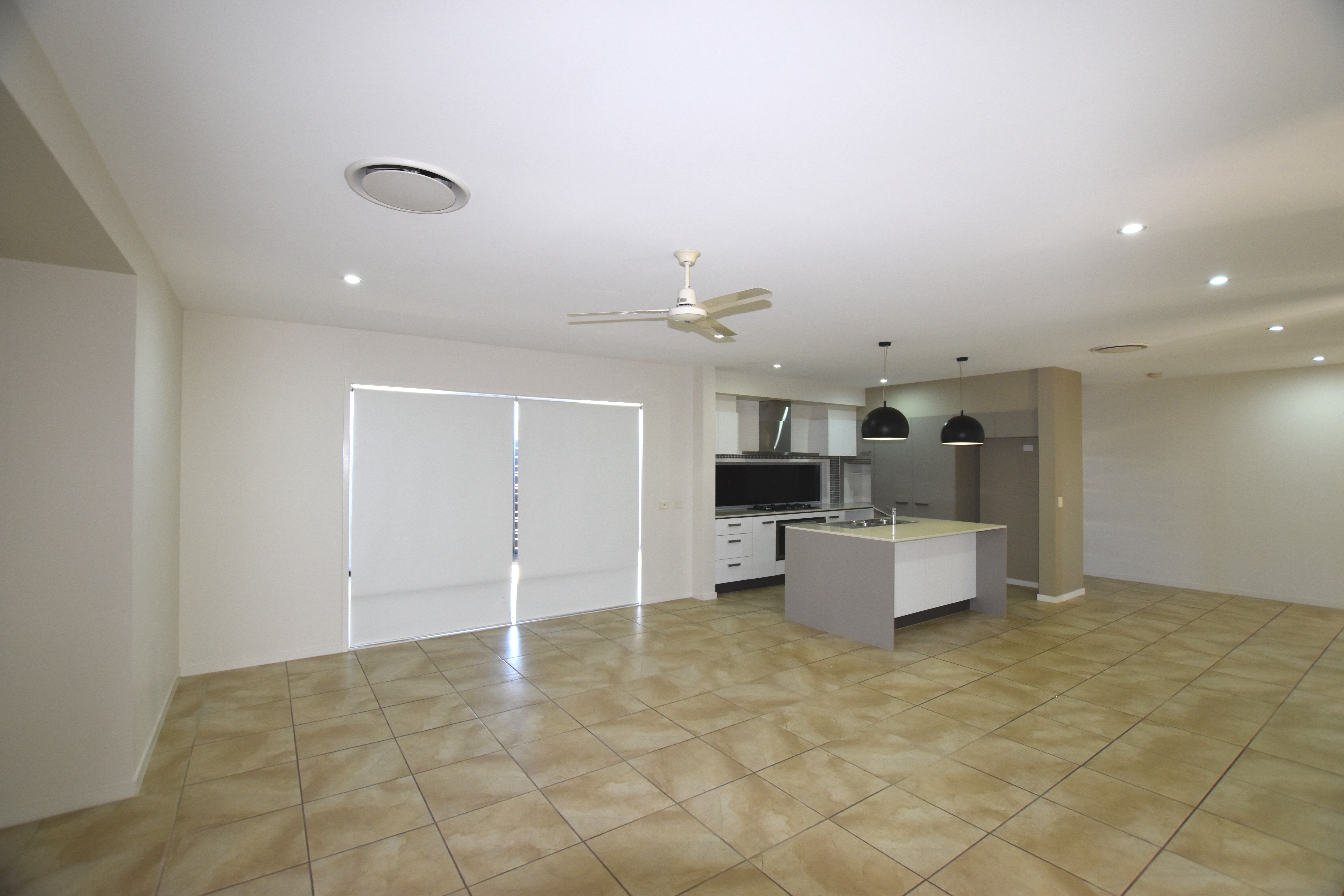1 Brindabella Parade, New Auckland, QLD 4680