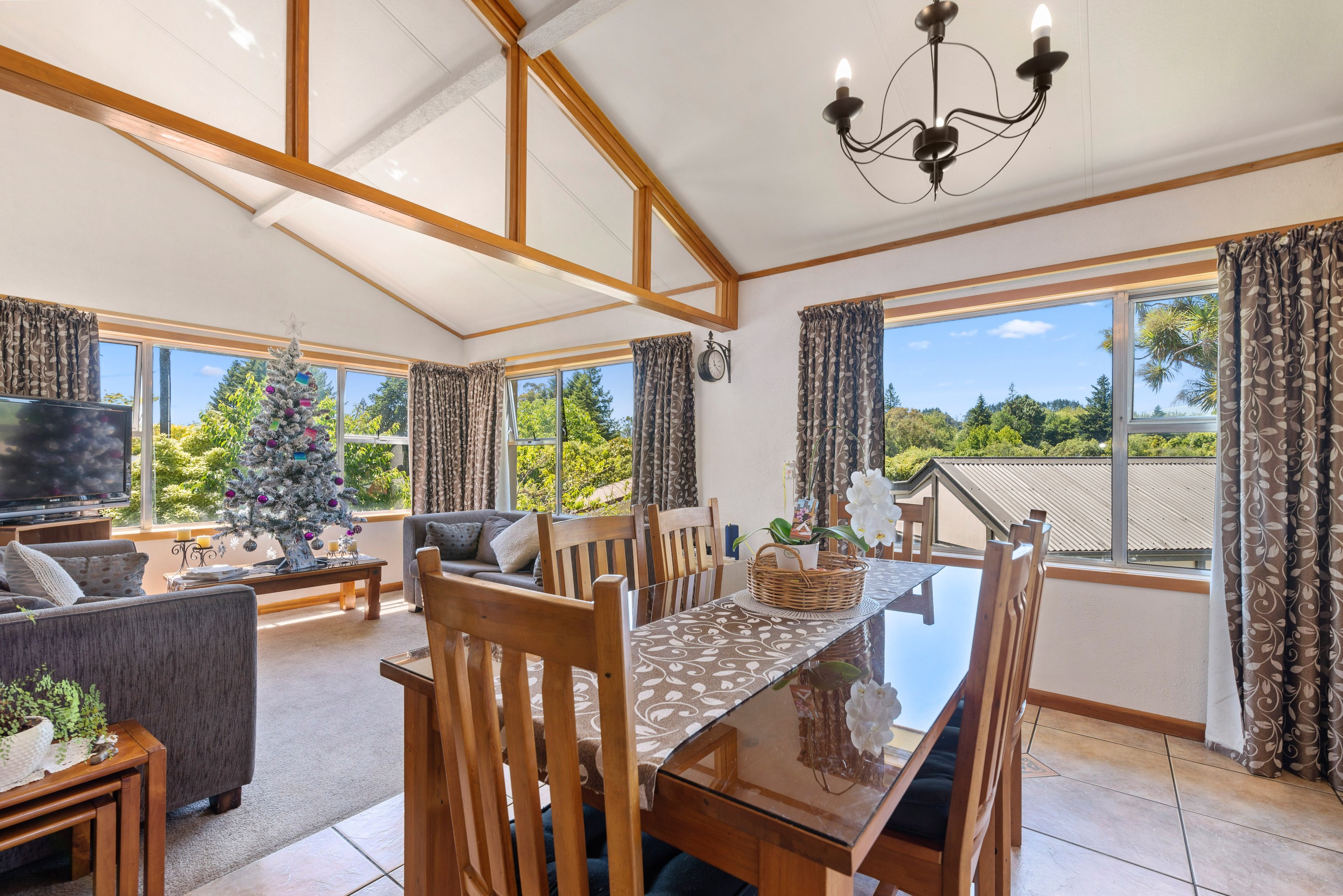 20 Wharepaina Crescent, Springfield, Rotorua District