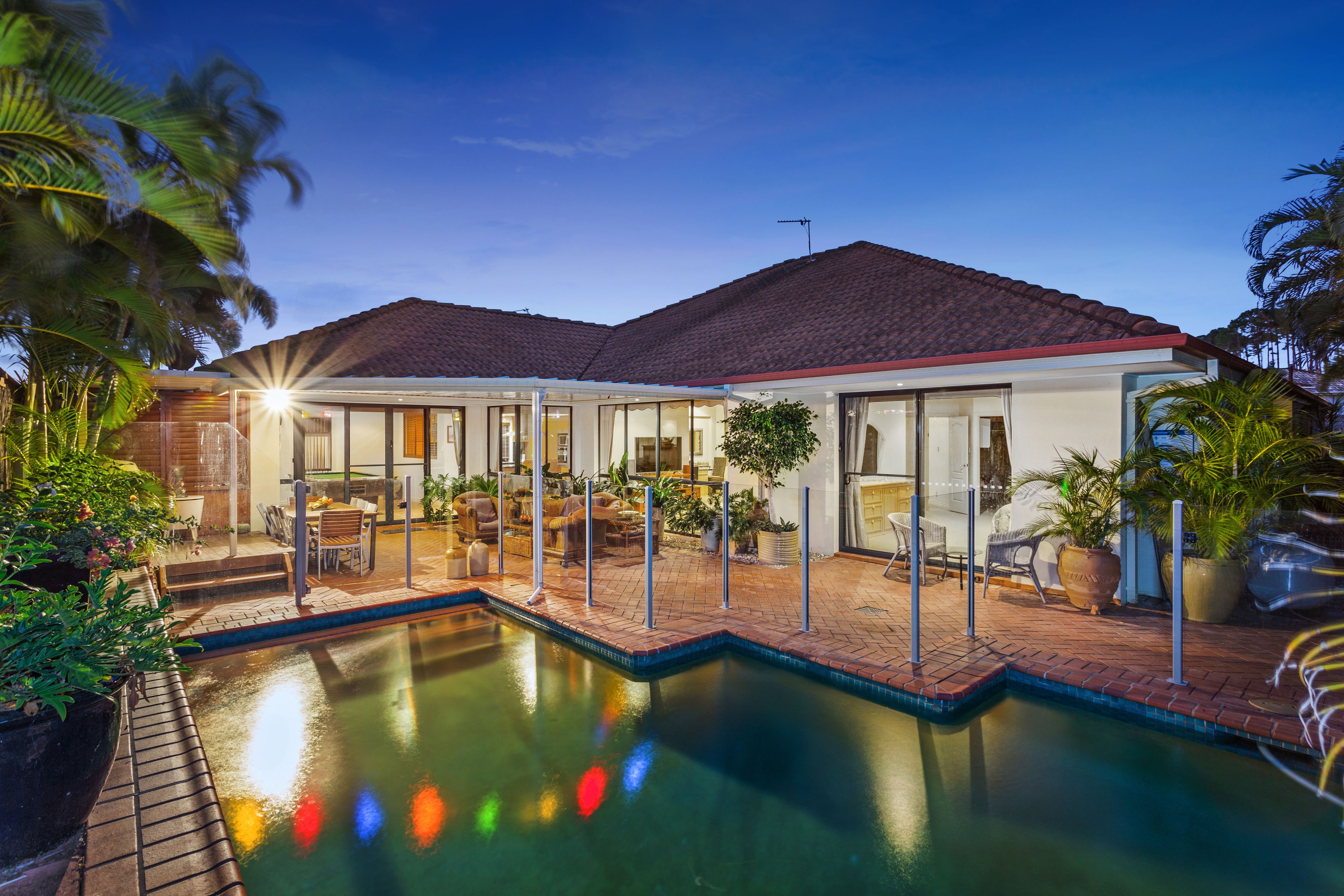 6 Pine Valley Drive, Robina QLD 4226
