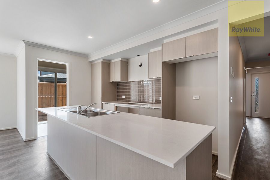 4 Highfield Drive, Mickleham, VIC 3064