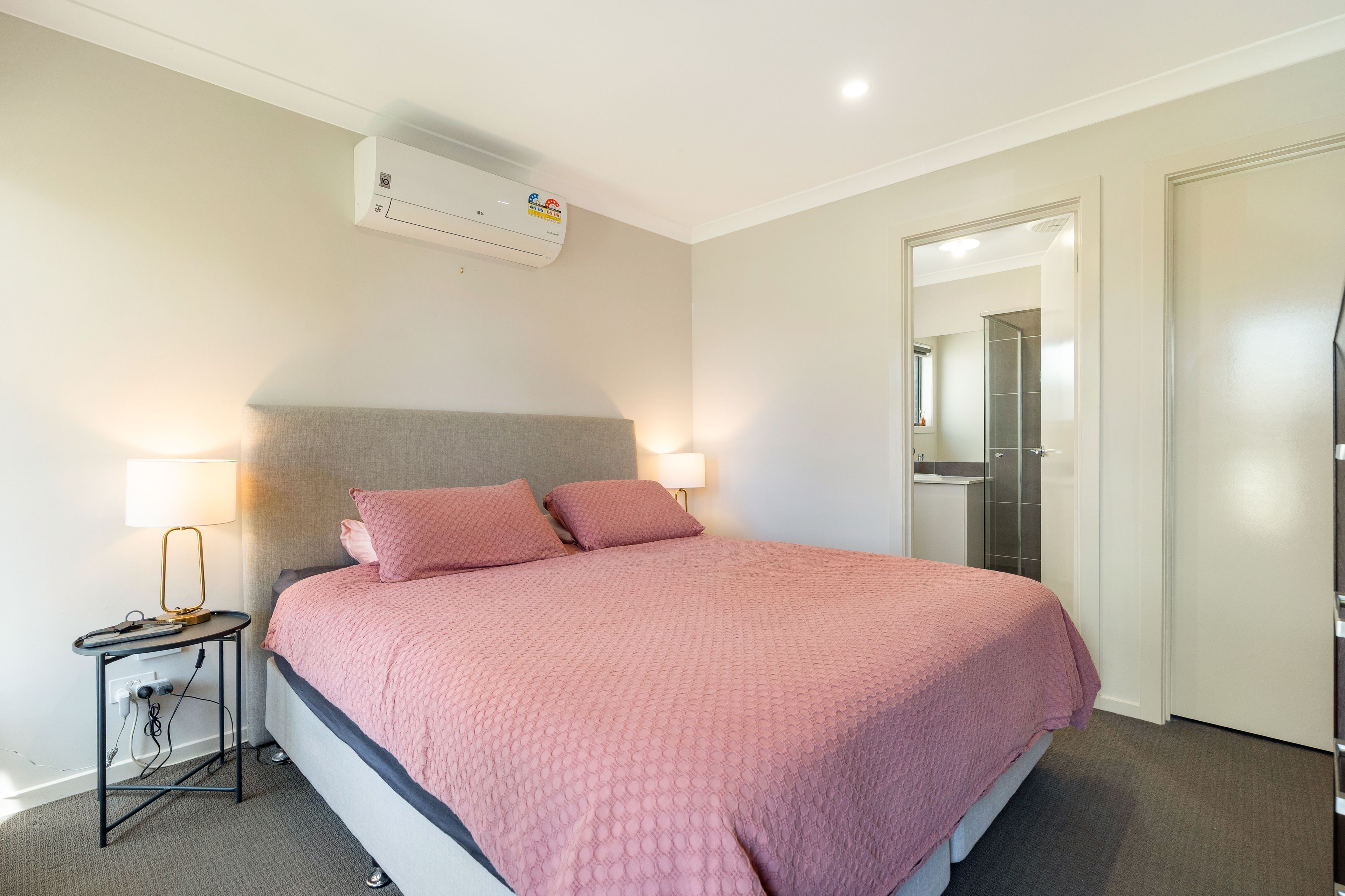 24 Albion Crescent, Mickleham, VIC 3064