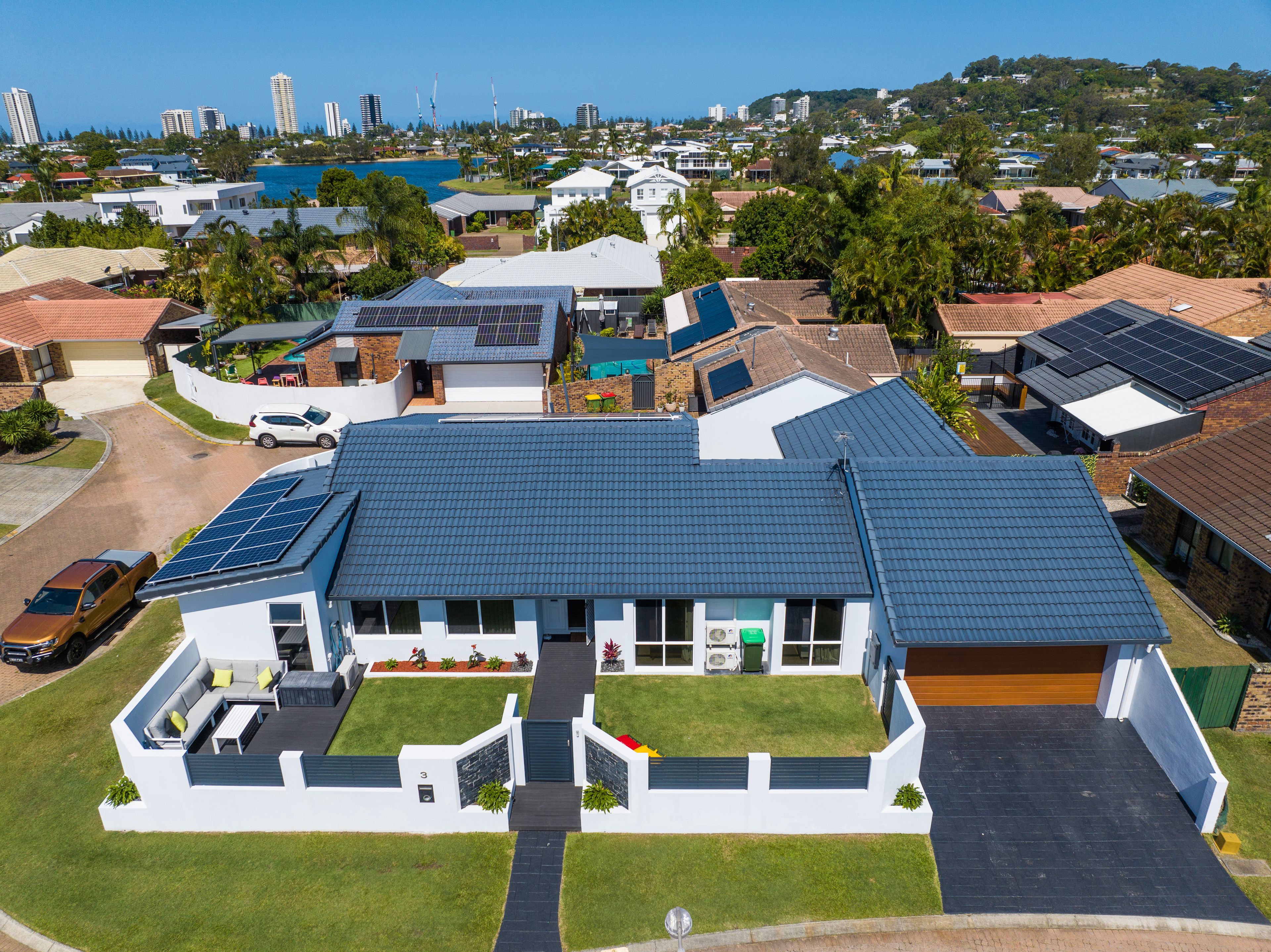3 Oriole Court, Burleigh Waters, QLD 4220