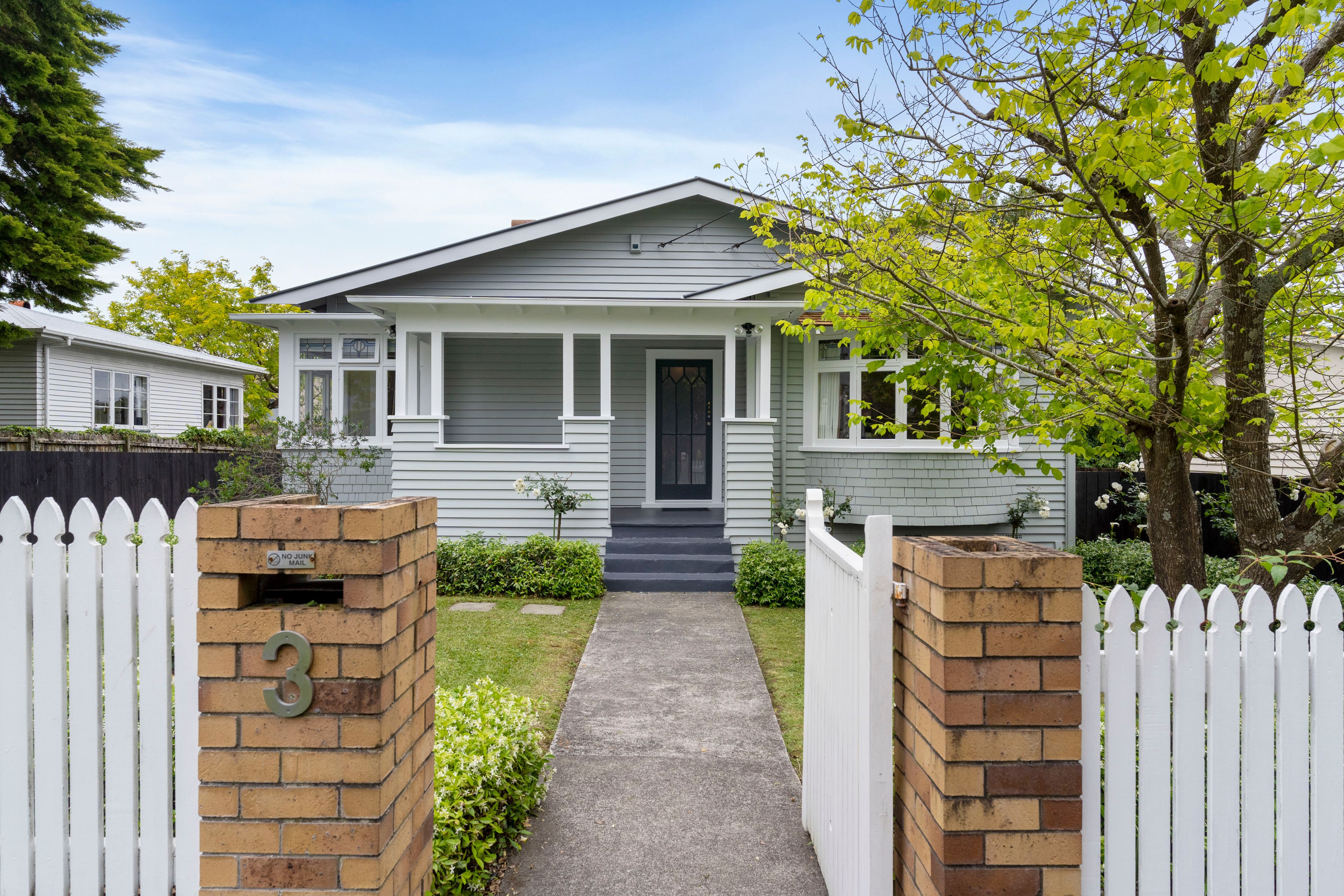 3 Fairlands Avenue, Waterview, Auckland City 1026 Sold House Ray