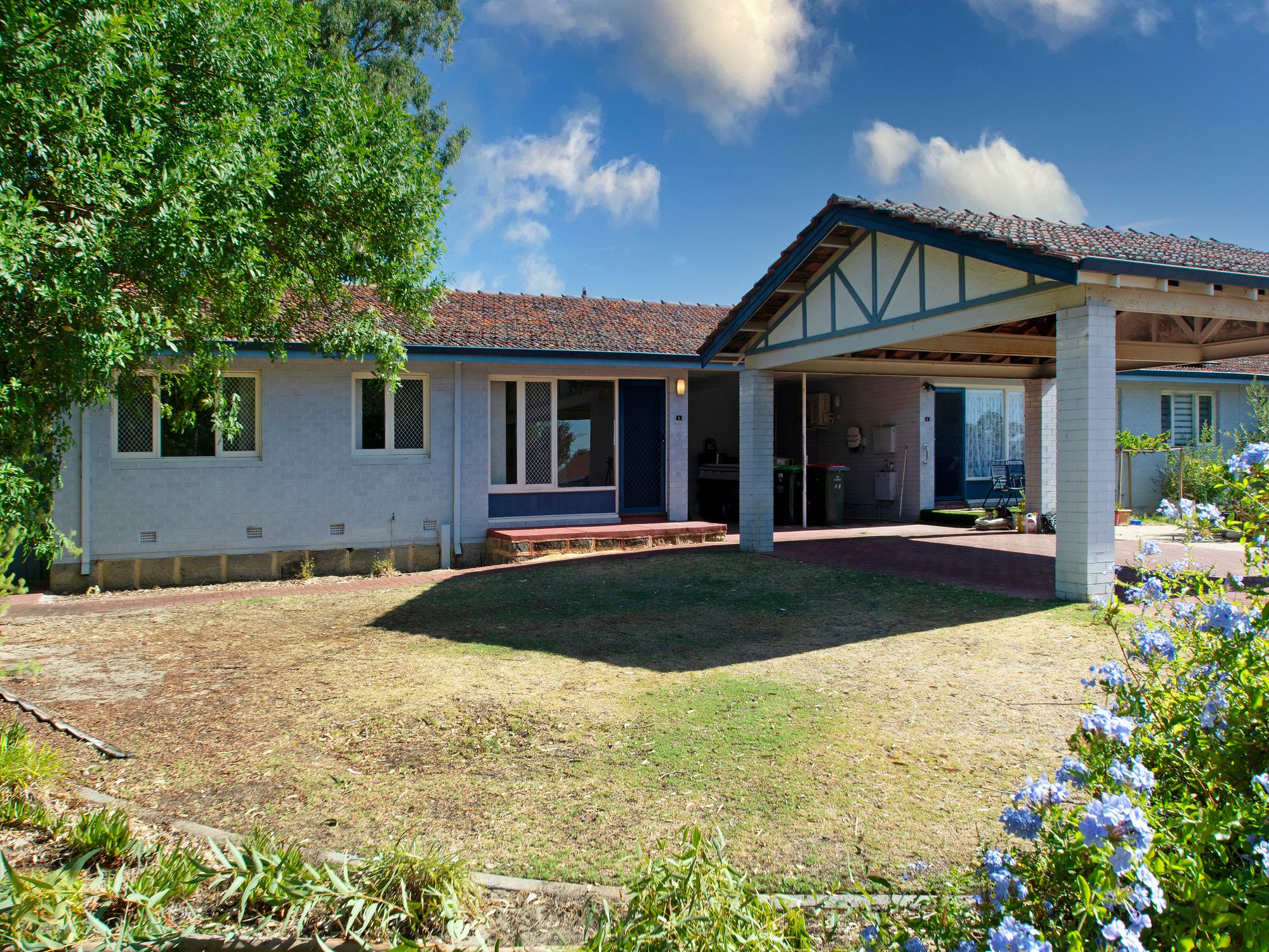 6D Connell Way, Girrawheen, WA 6064