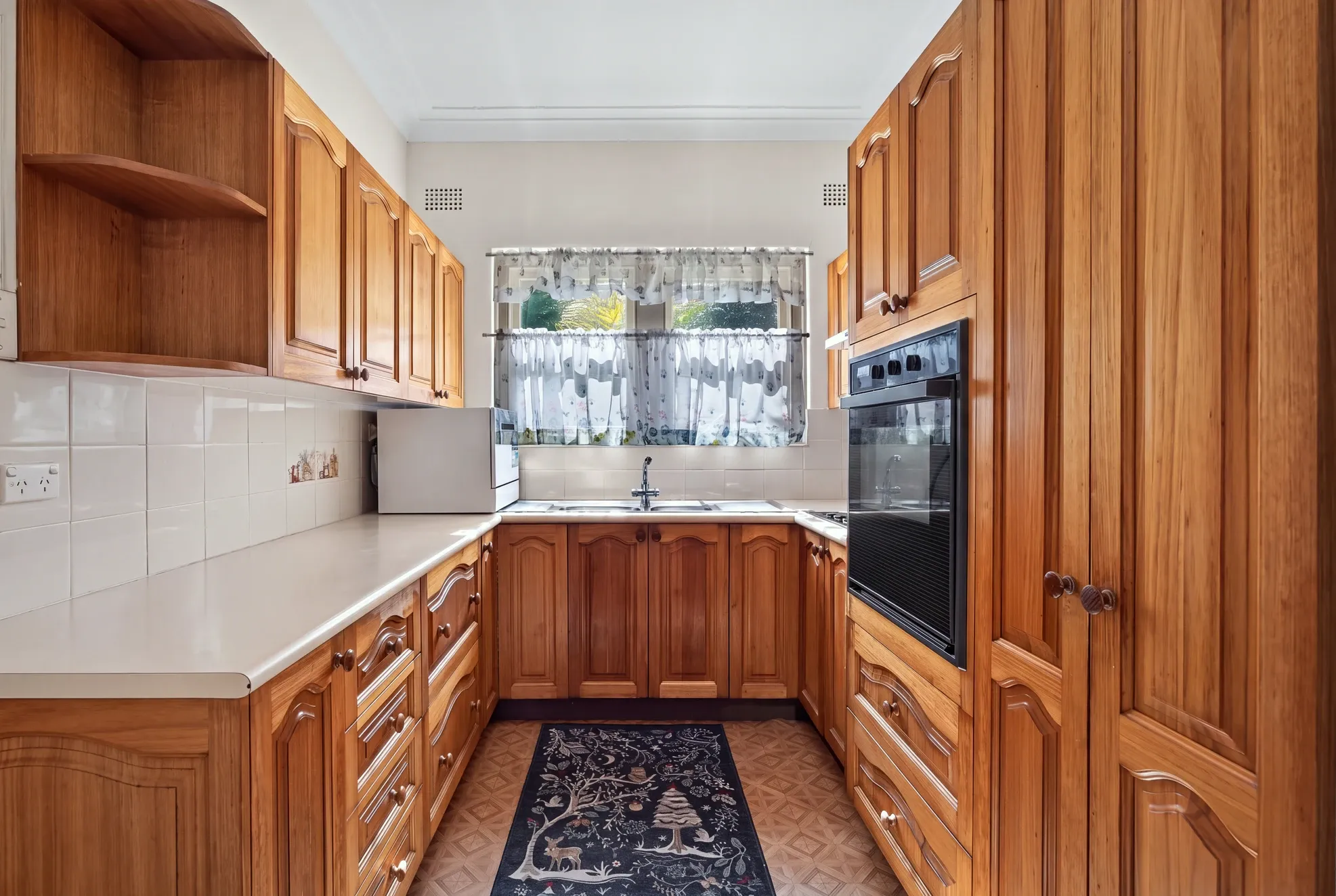 41 Mount Lewis Avenue — photo 4 of 13