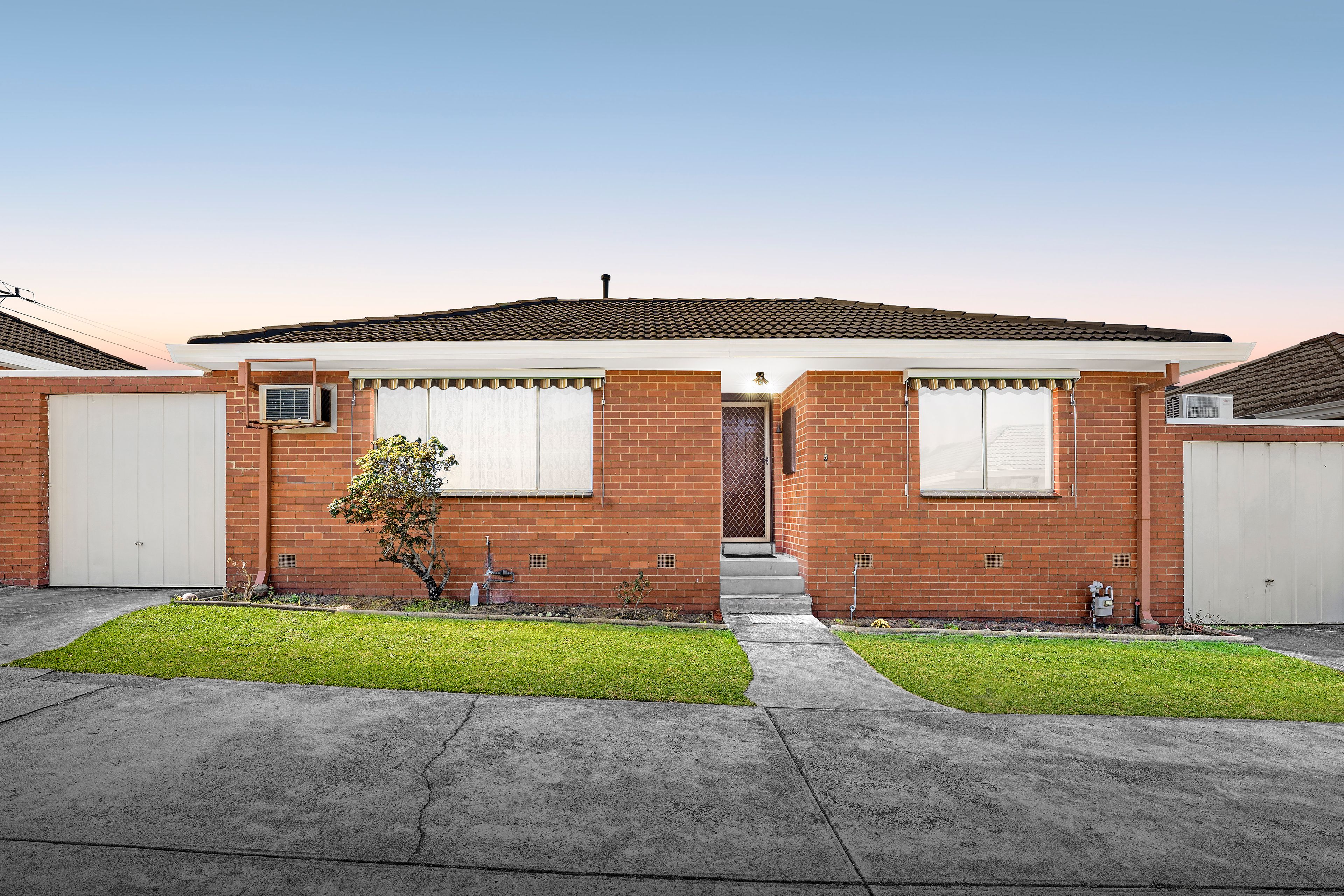 1254 Centre Road, Clayton South VIC 3169