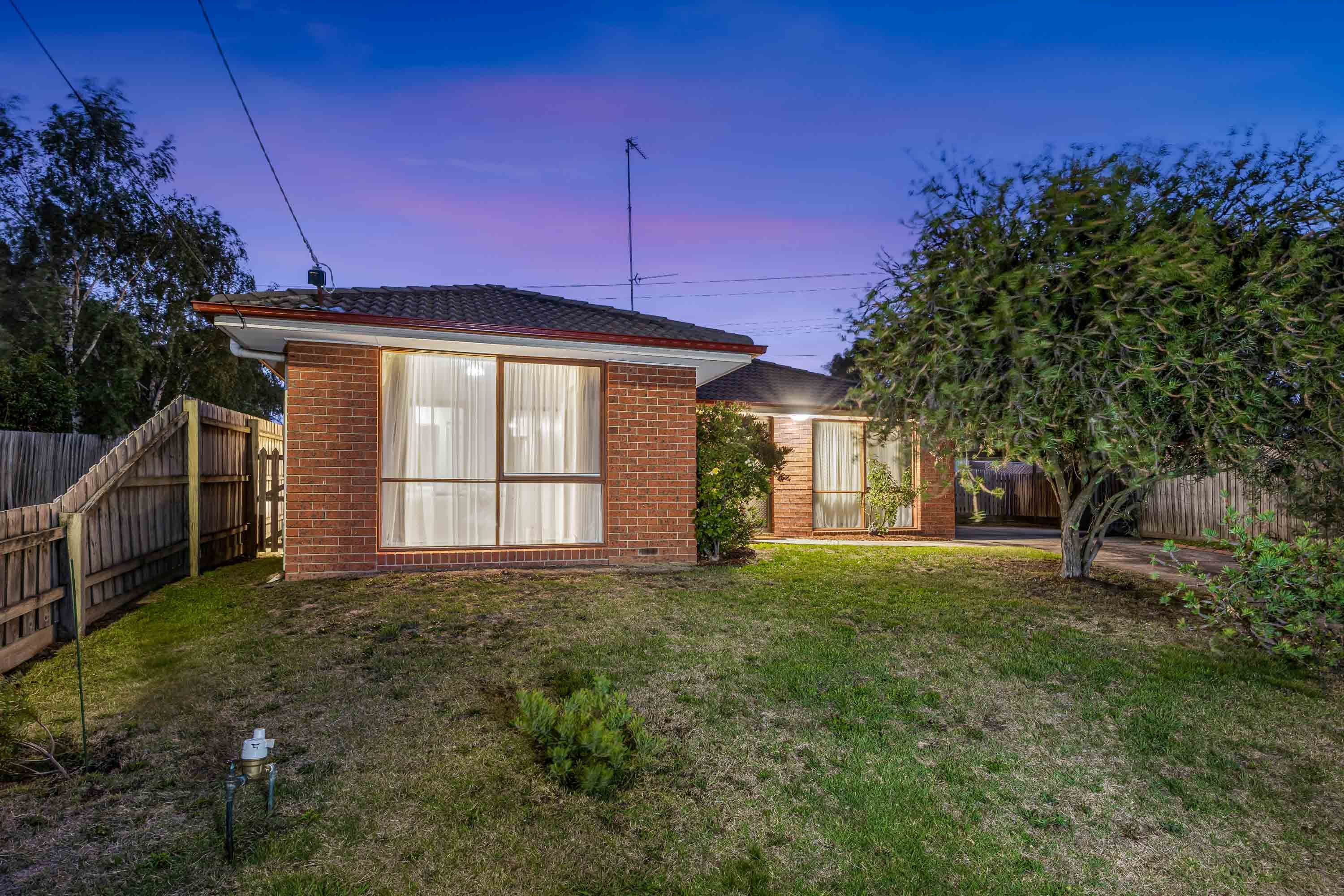 20 Melvyn Crescent, Mount Clear, VIC 3350