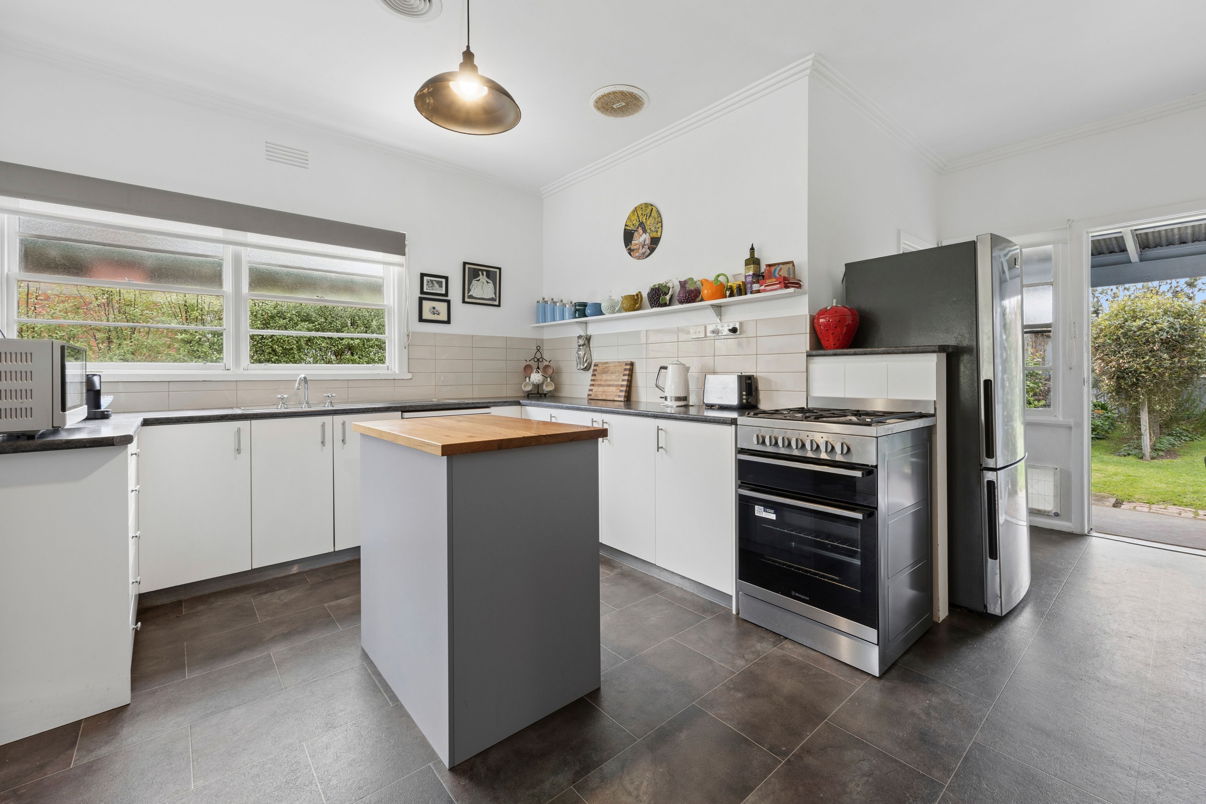 4 Simpson Street — photo 7 of 14
