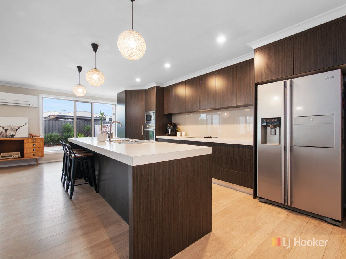 27 Katelyn Drive — photo 11 of 30
