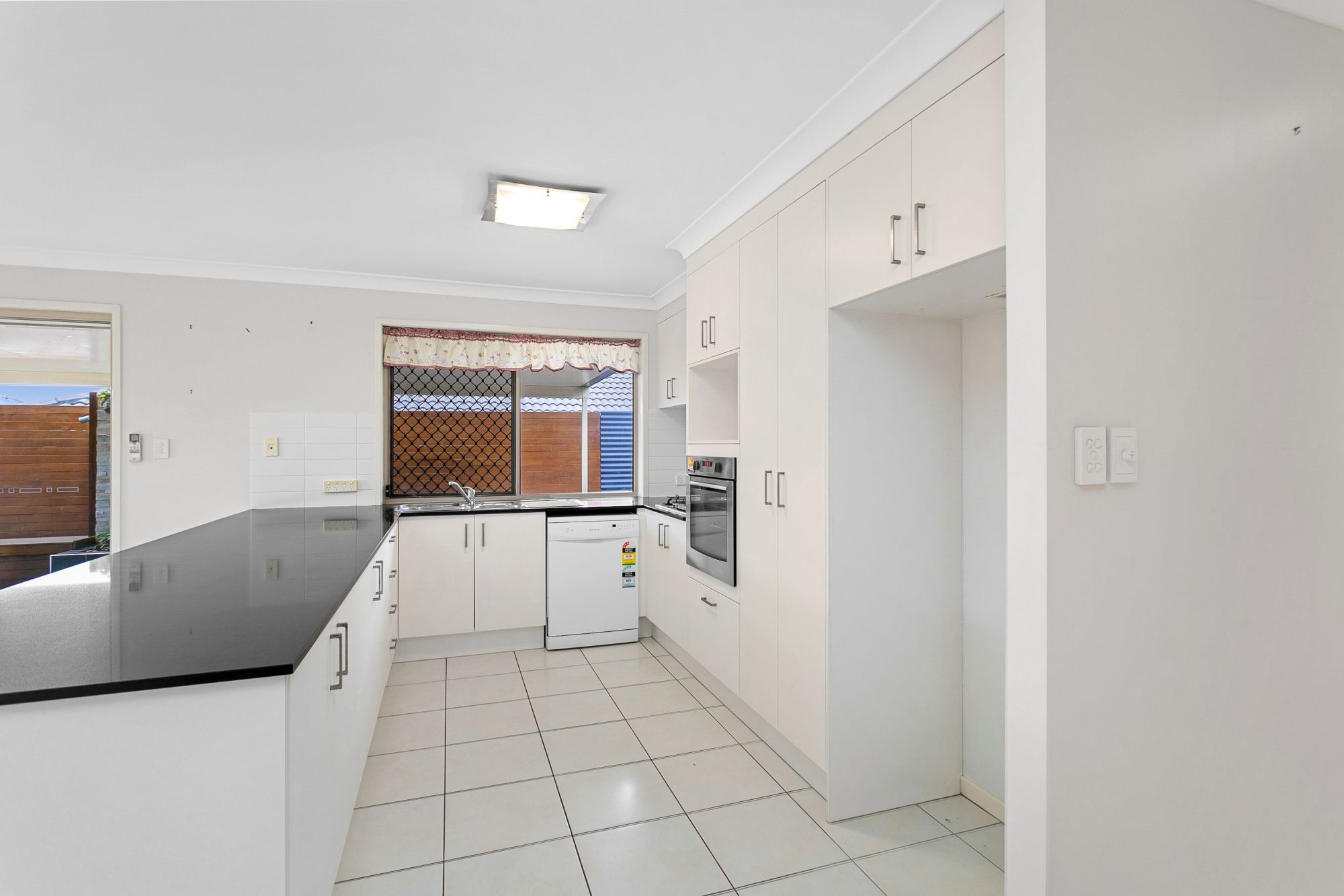 8 Sunstone Circuit, Mango Hill, QLD 4509