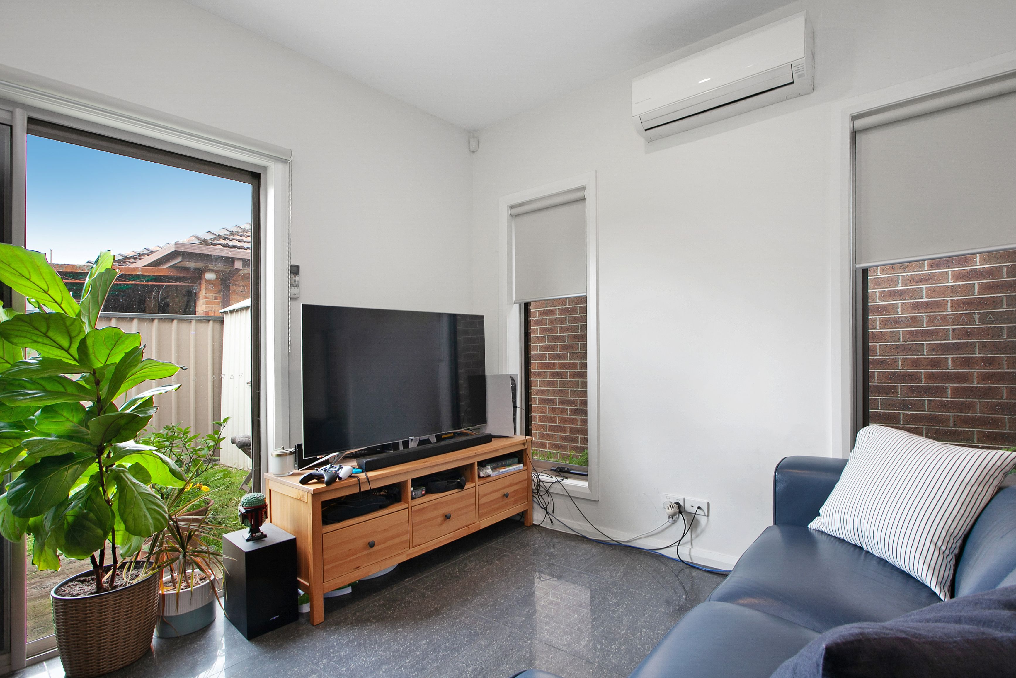 2/126 St Vigeons Road, Reservoir, VIC 3073