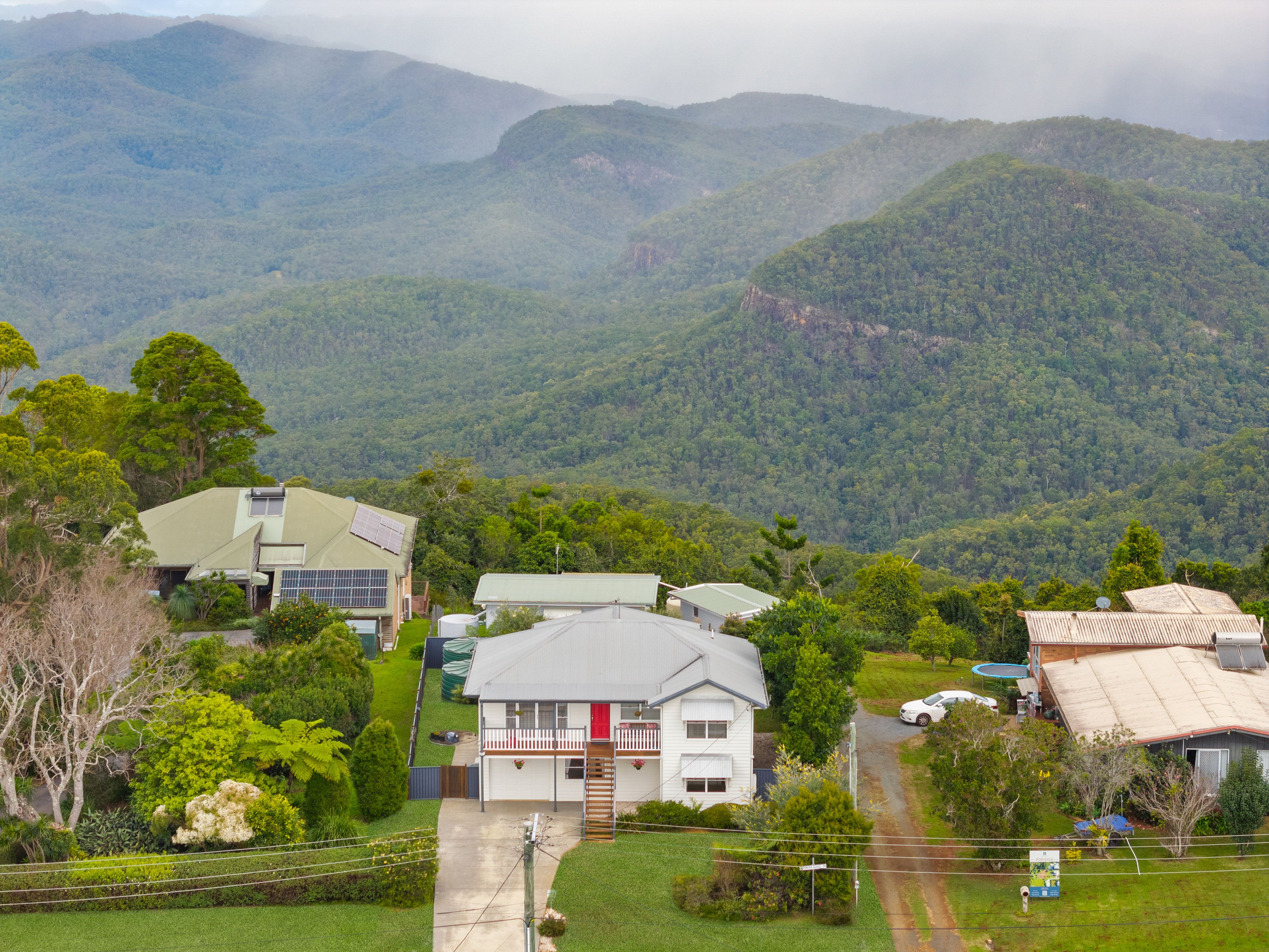 92 Coomera Gorge Drive — photo 4 of 30