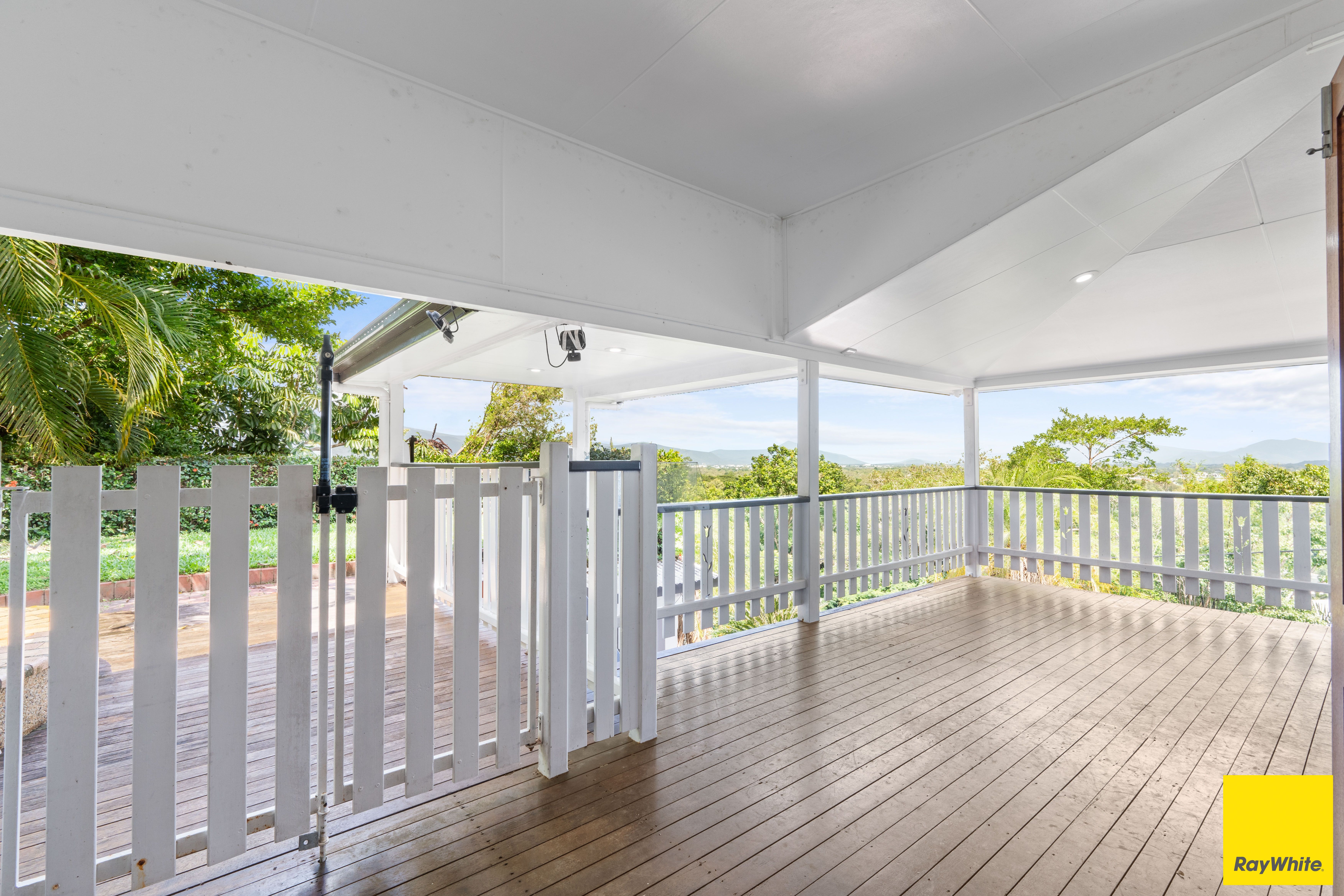 40-42 Walsh Street, Edge Hill, QLD 4870