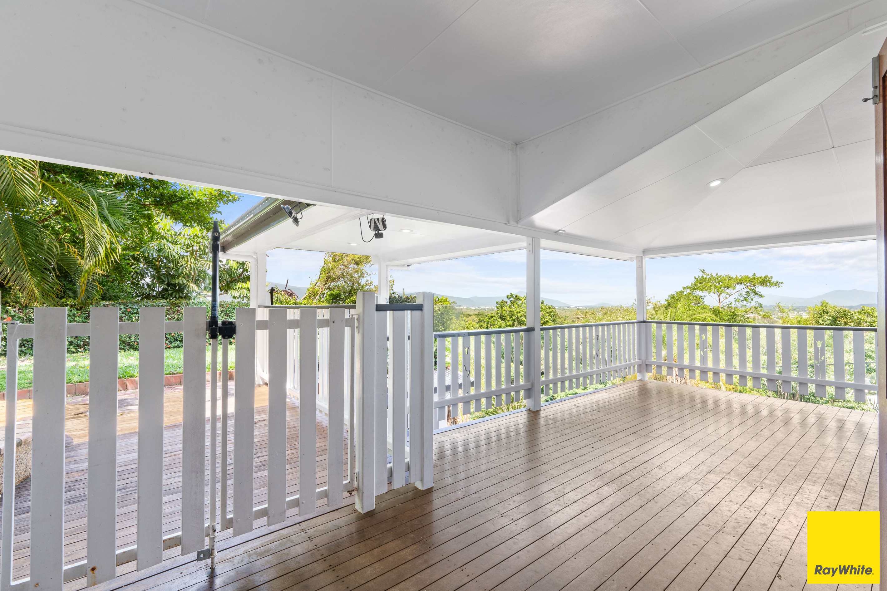 40-42 Walsh Street, Edge Hill, QLD 4870