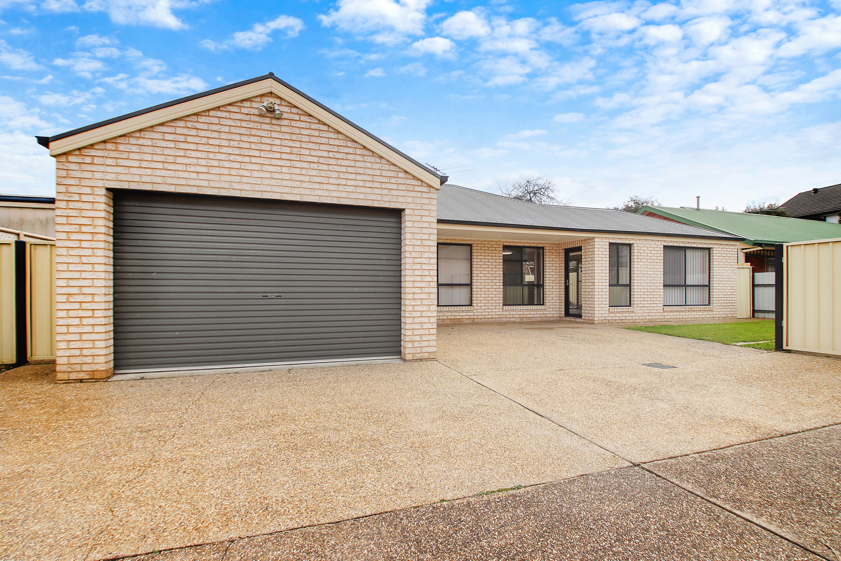 2/527 Lyne Street, Lavington, NSW 2641