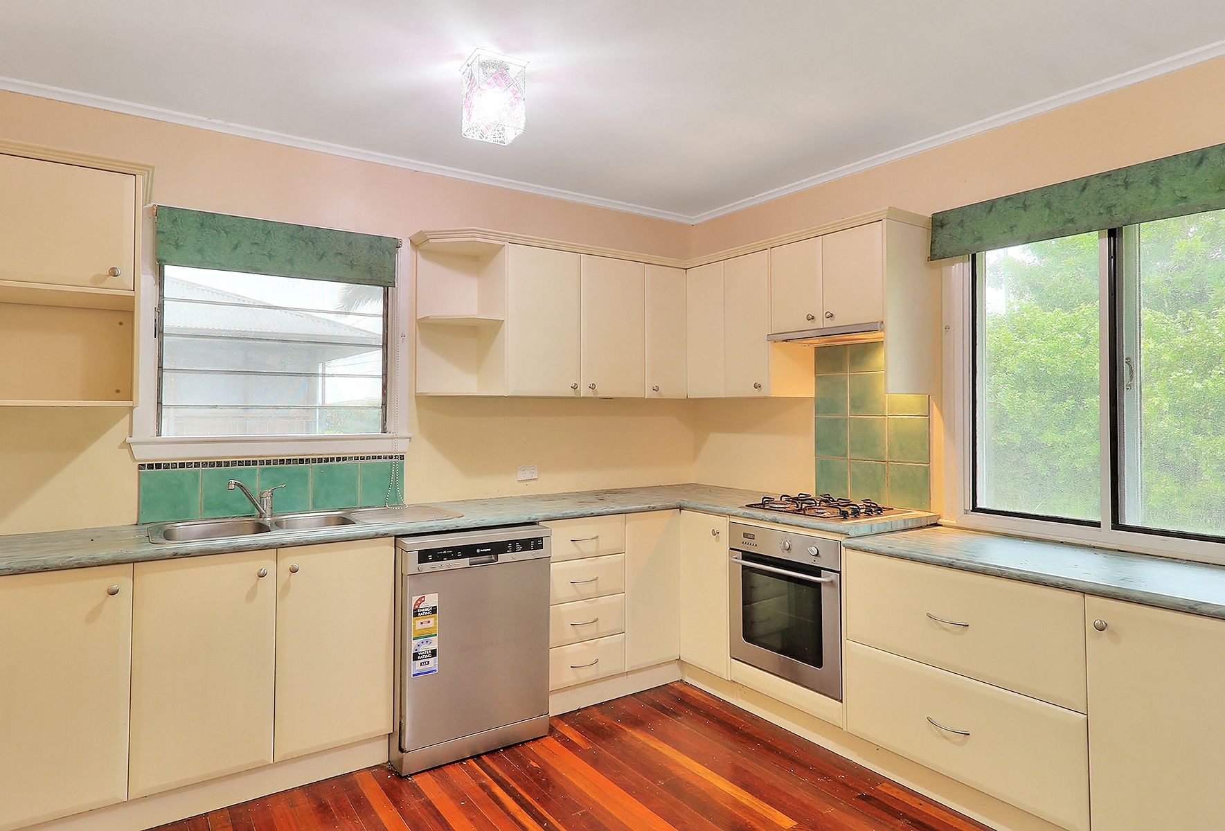 11 Luprena Street, Mansfield, QLD 4122