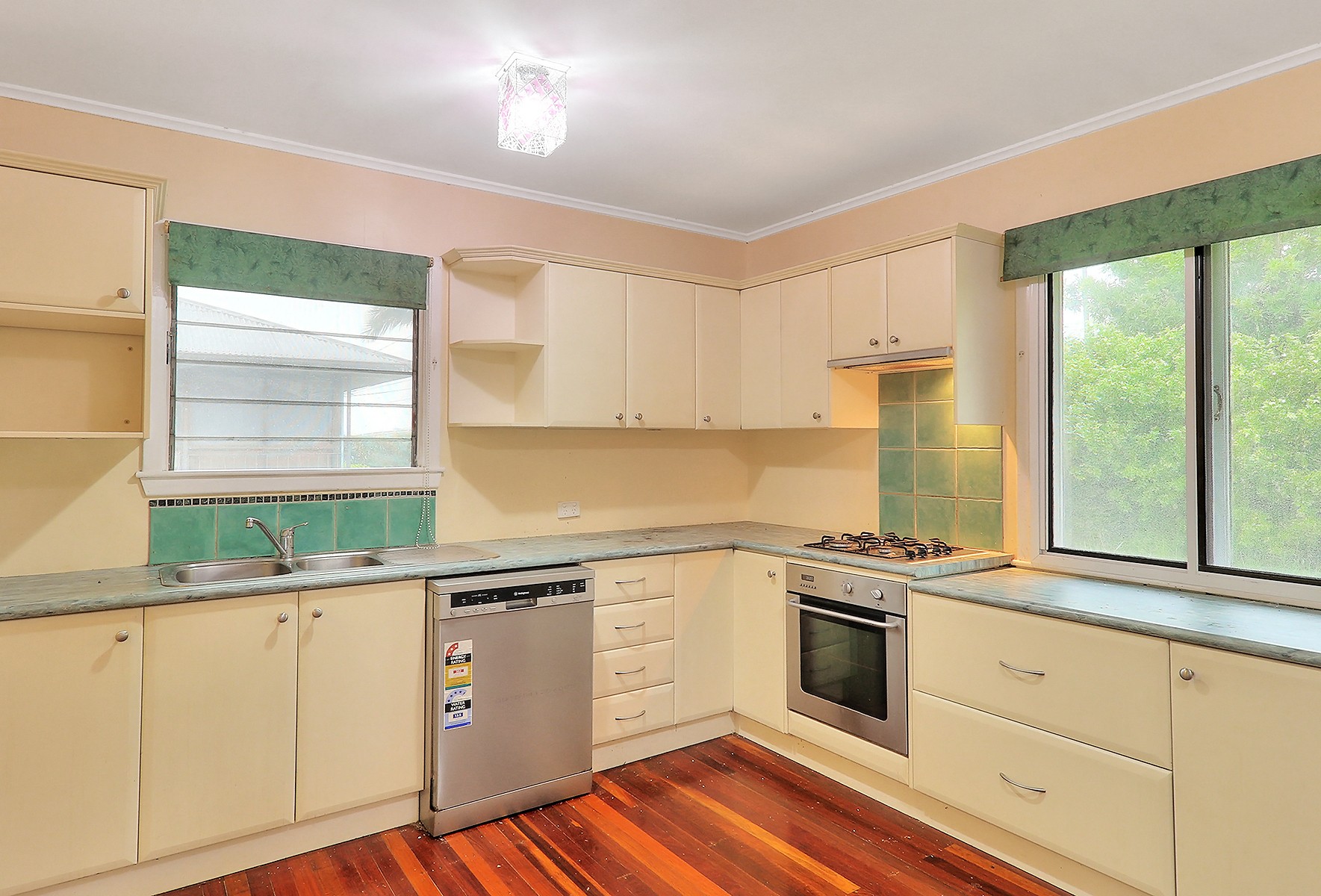 11 Luprena Street, Mansfield, QLD 4122