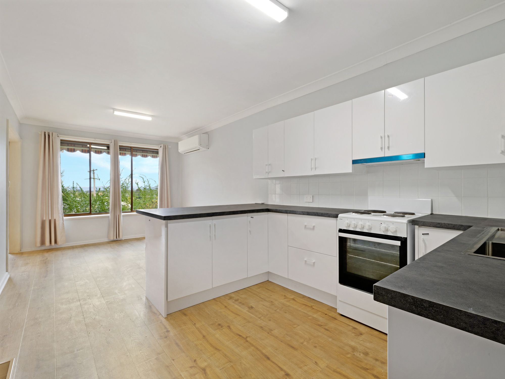 395 Gayview Crescent, Lavington, NSW 2641