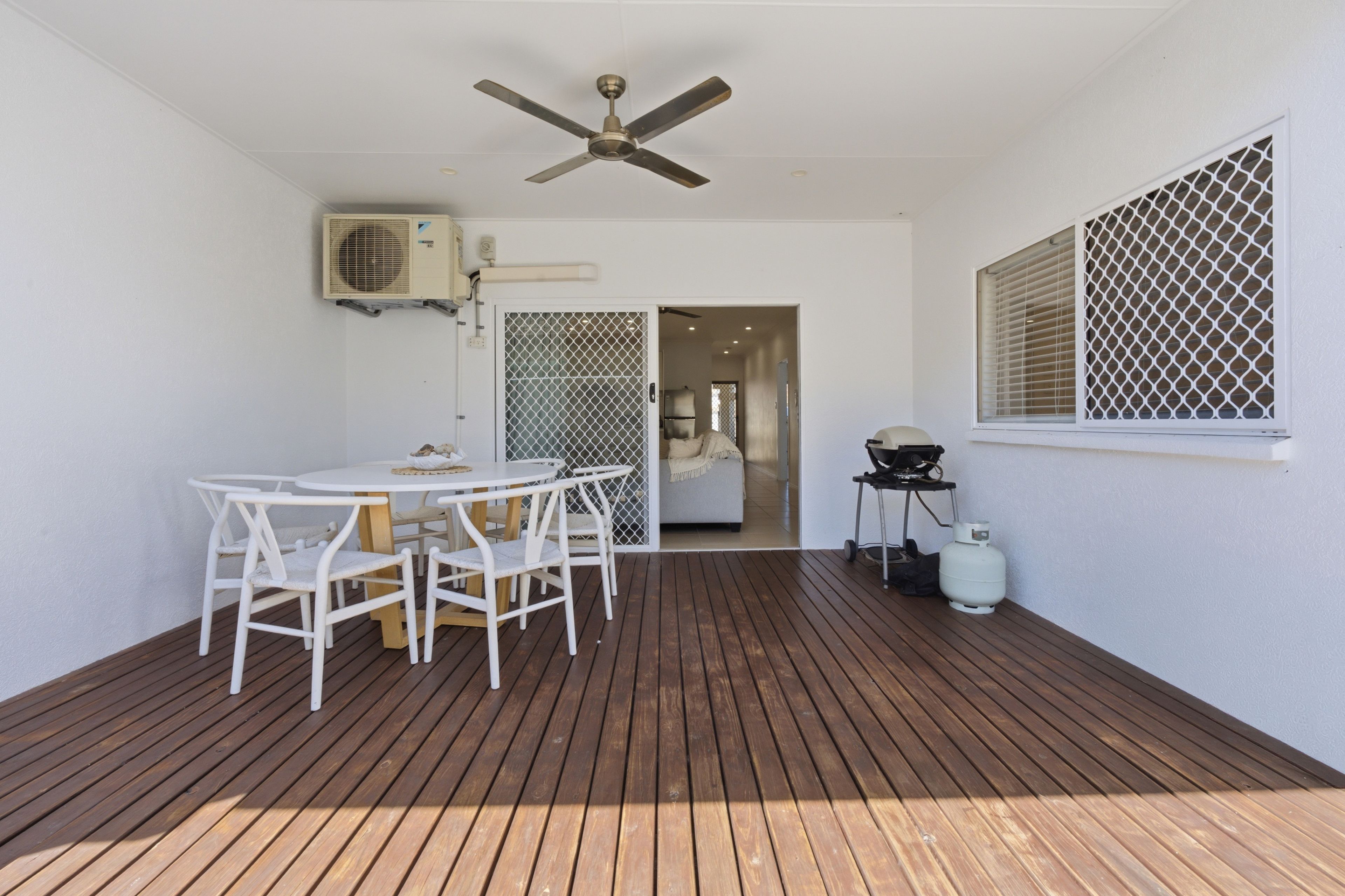 8/5-7 Oyster Court — photo 12 of 21