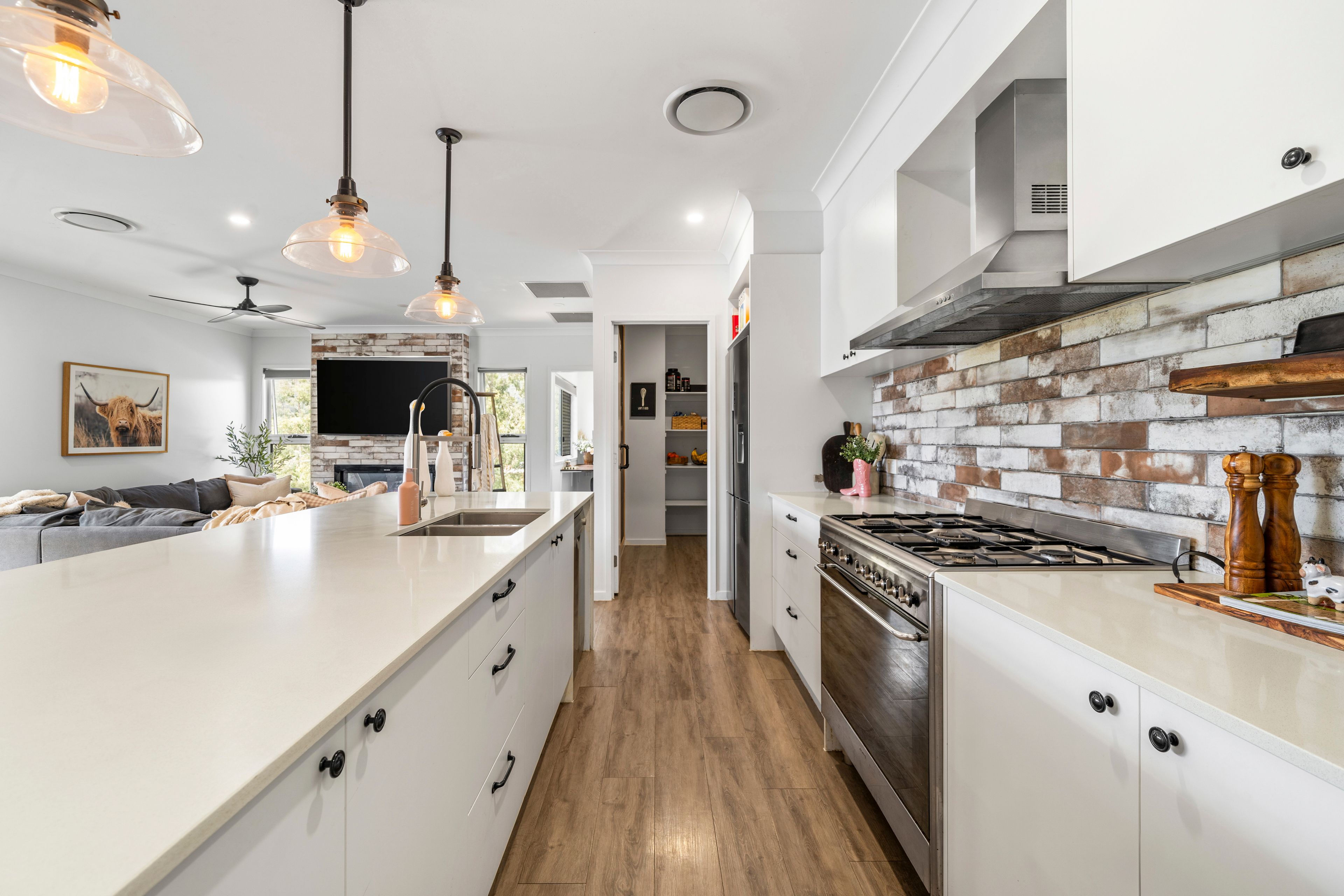 18 Regal Drive — photo 7 of 30