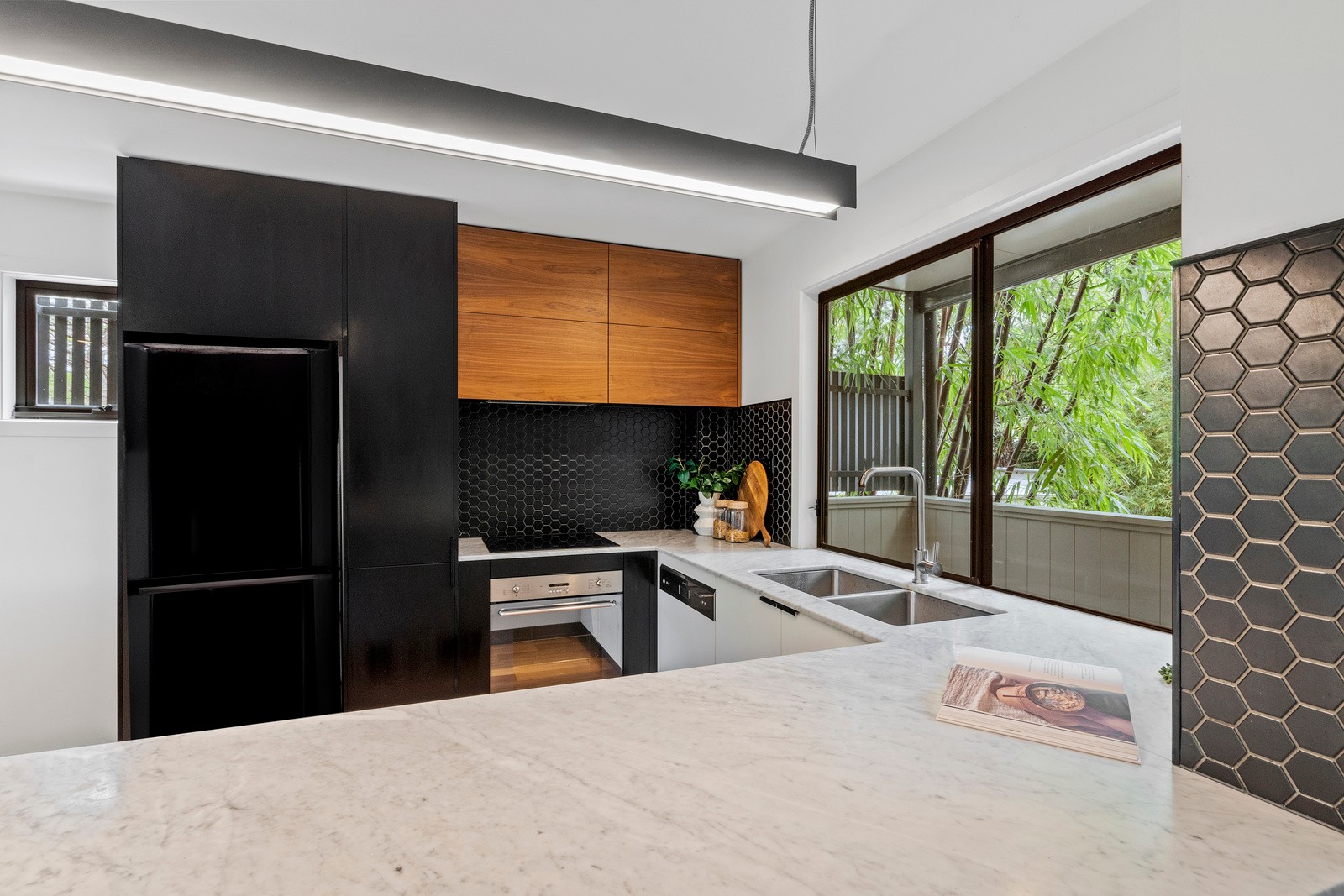 1/42 Baron Street, Greenslopes, QLD 4120