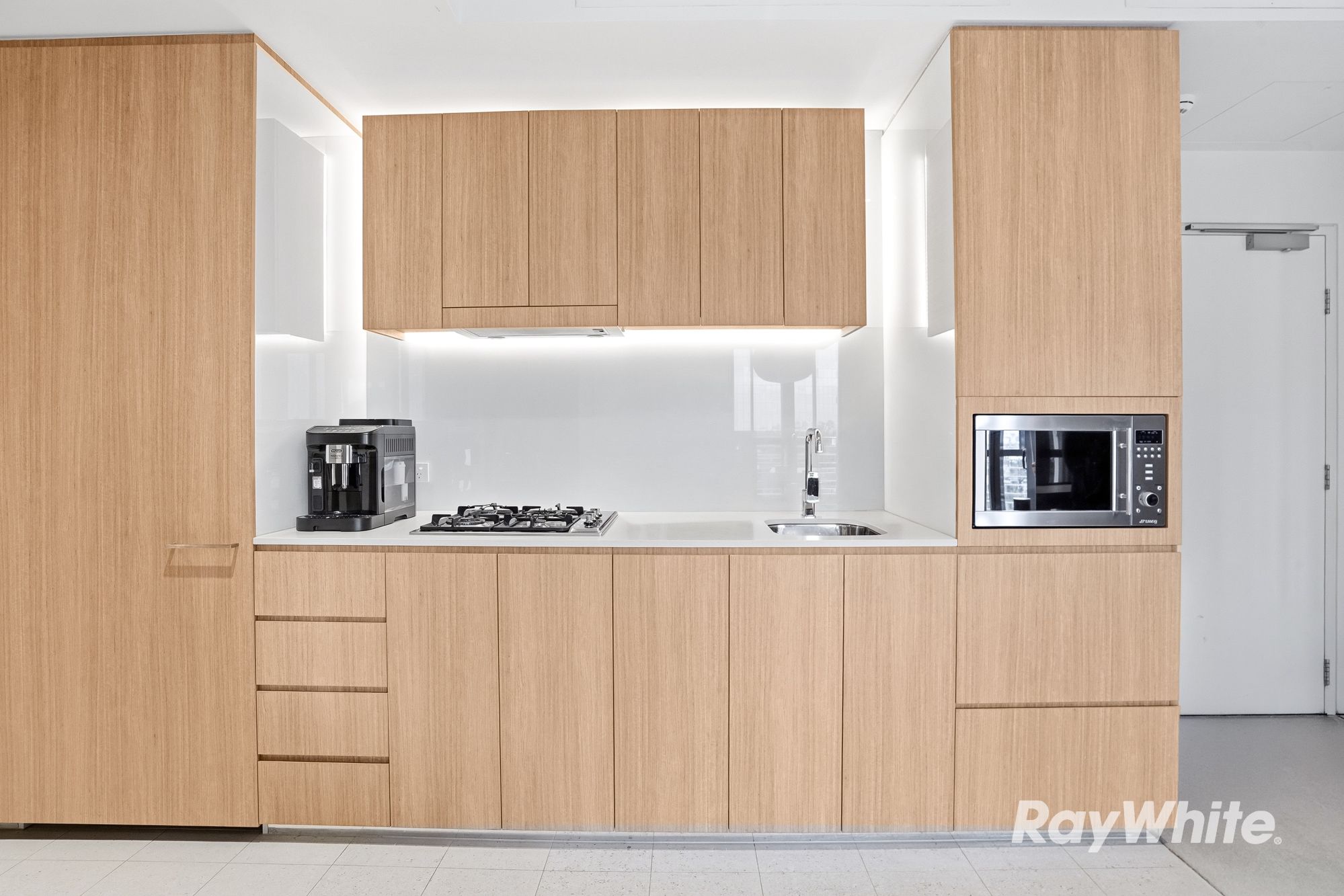 1622/32 Hunter Street (AKA 1622/45 Macquarie St) — photo 4 of 27