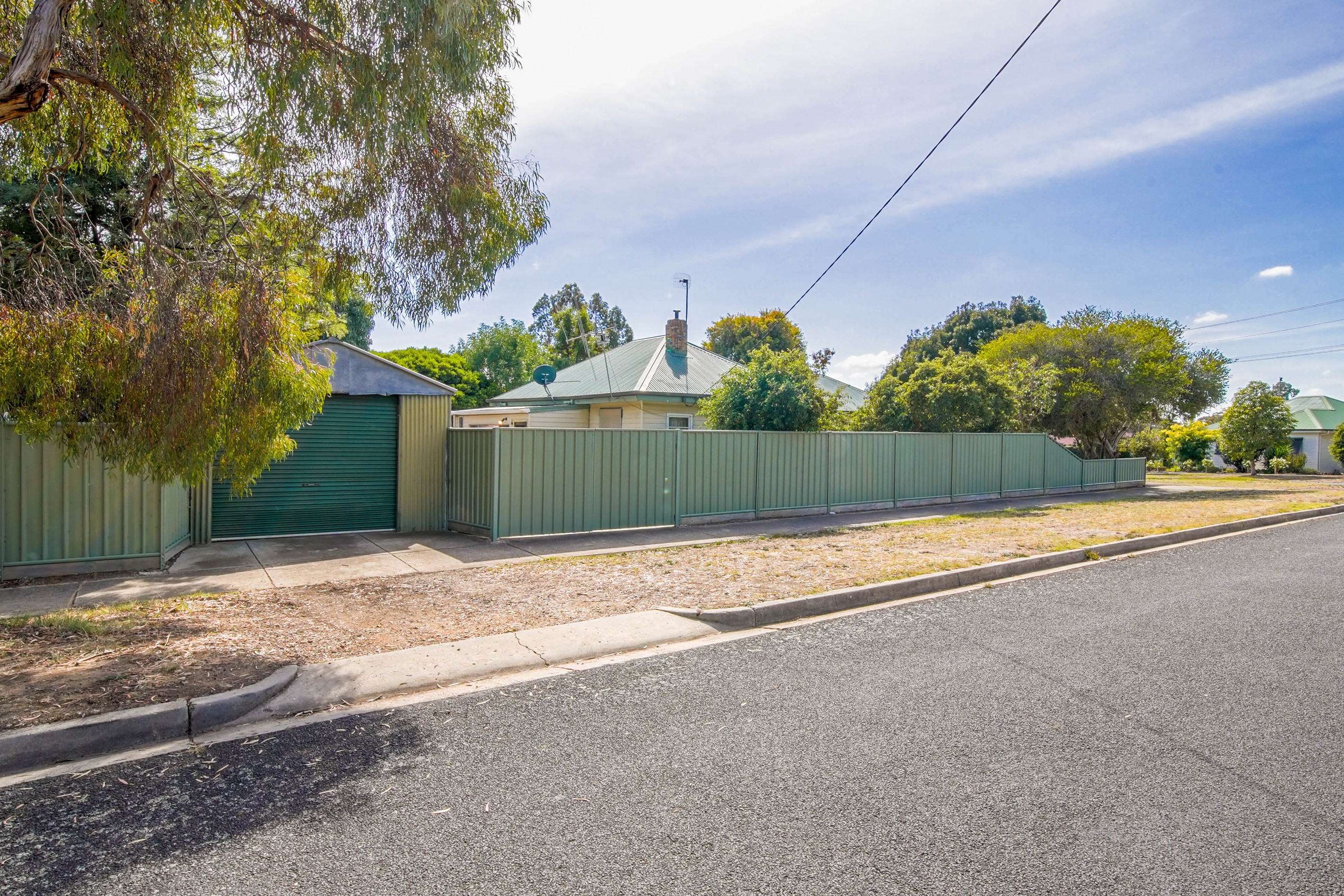 4 Woolcock Avenue, Kangaroo Flat, VIC 3555