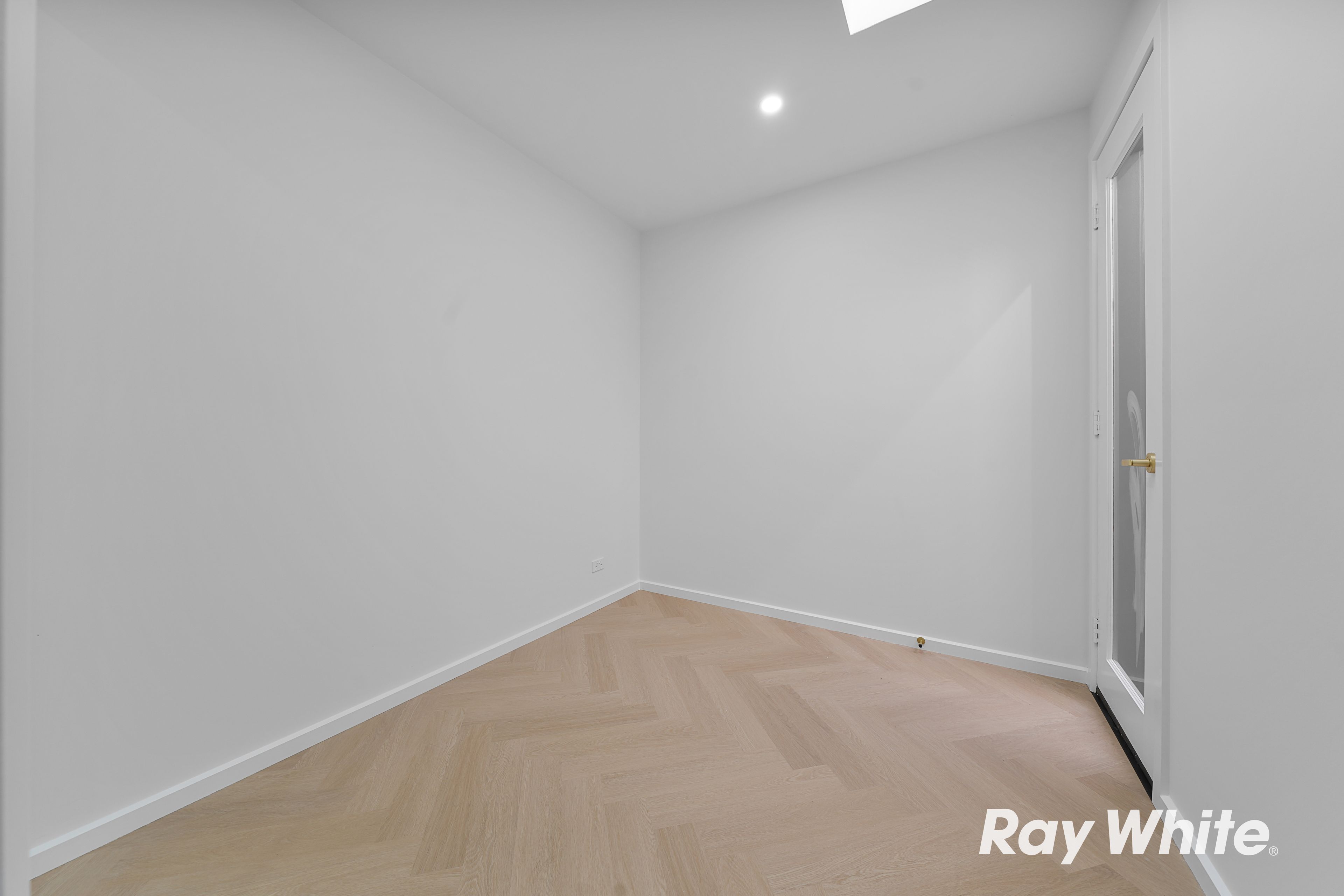 4 Mimicus Drive — photo 7 of 12