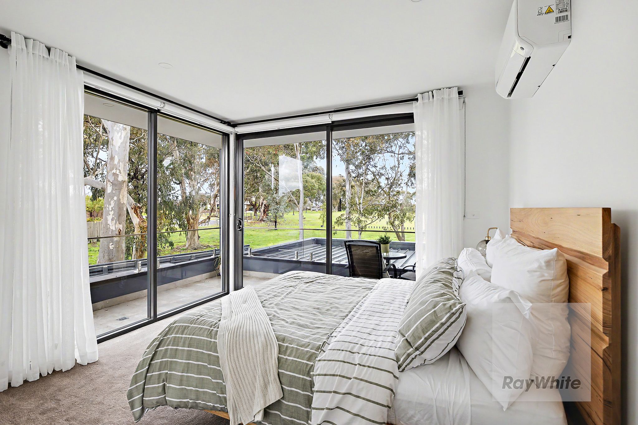 4/4 Berringa Court — photo 12 of 18